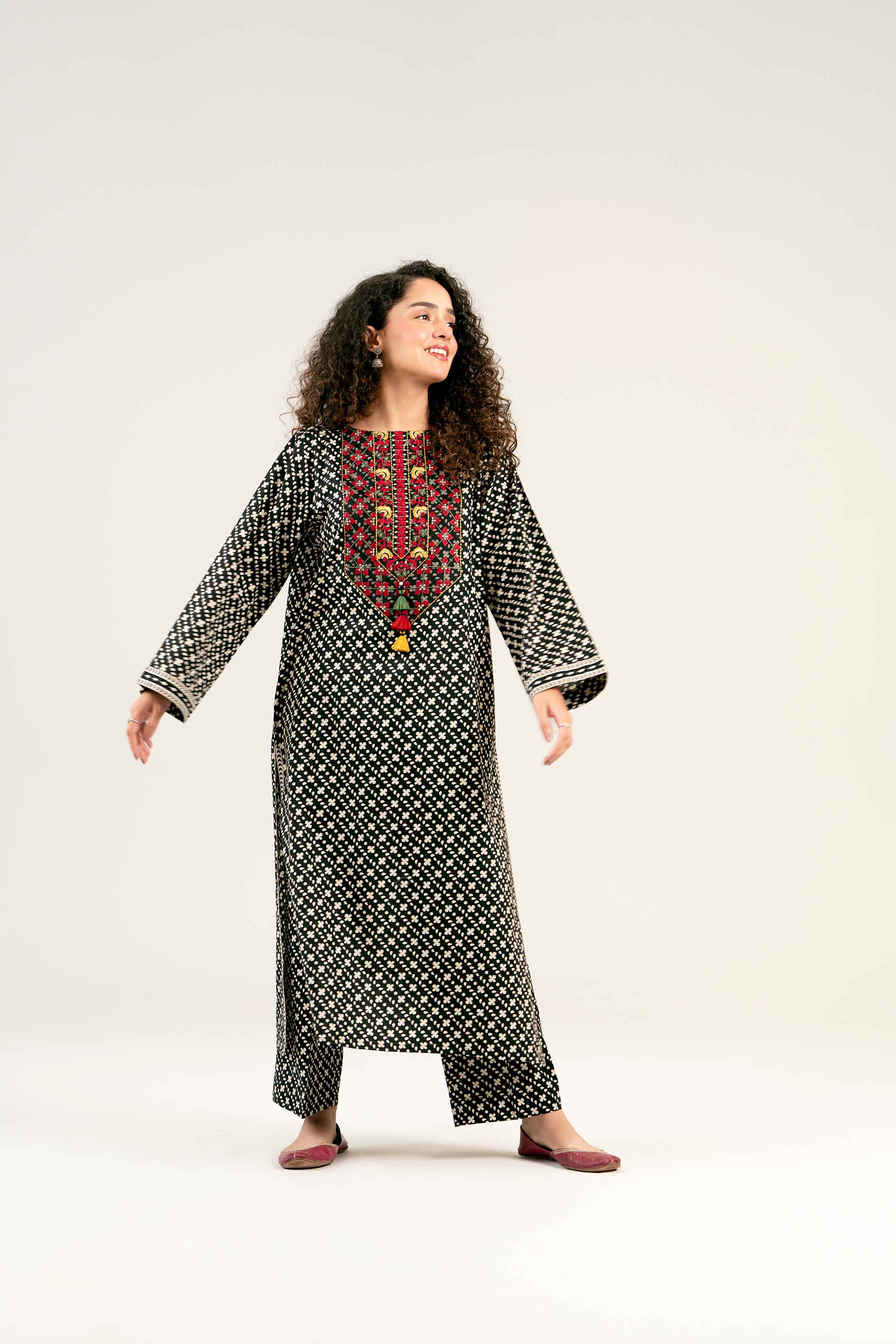 2 Piece - Printed Embroidered Suit - PS25-37