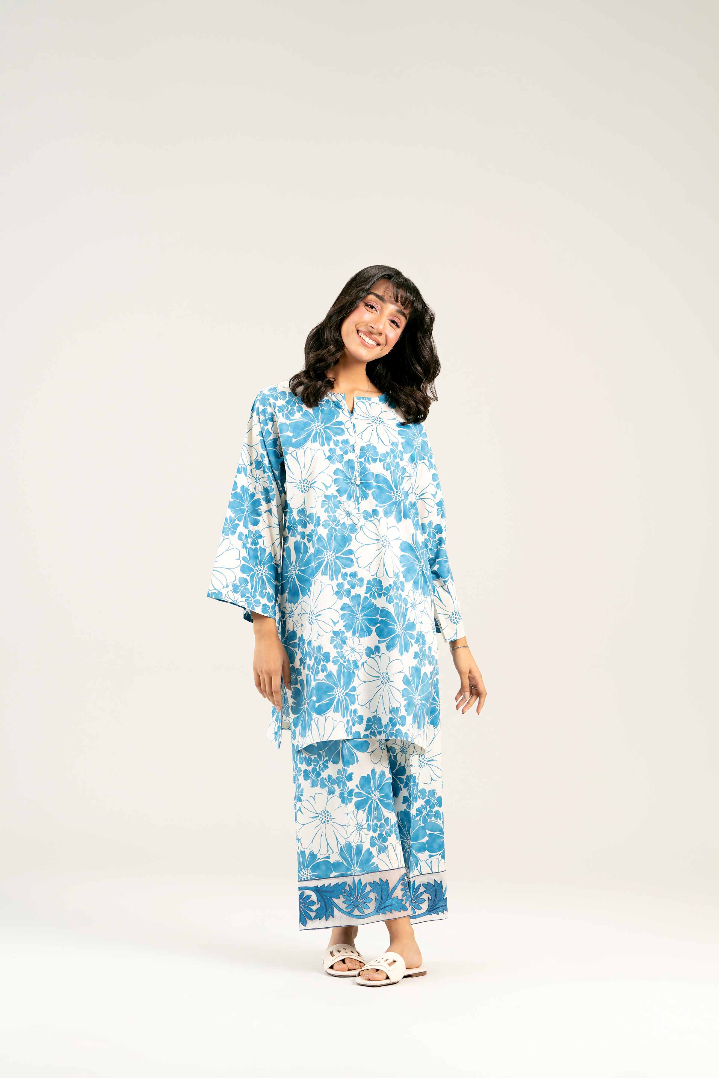 2 Piece - Printed Embroidered Suit - PS25-40