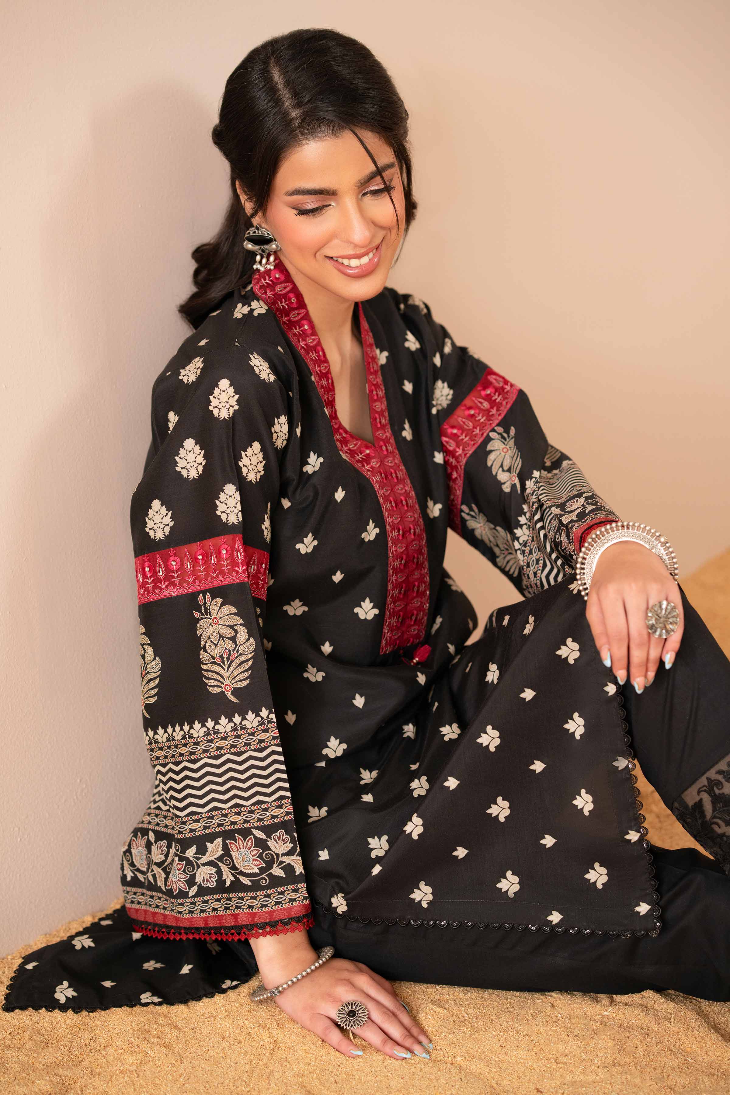 Printed Embroidered Kurta - PS25-46