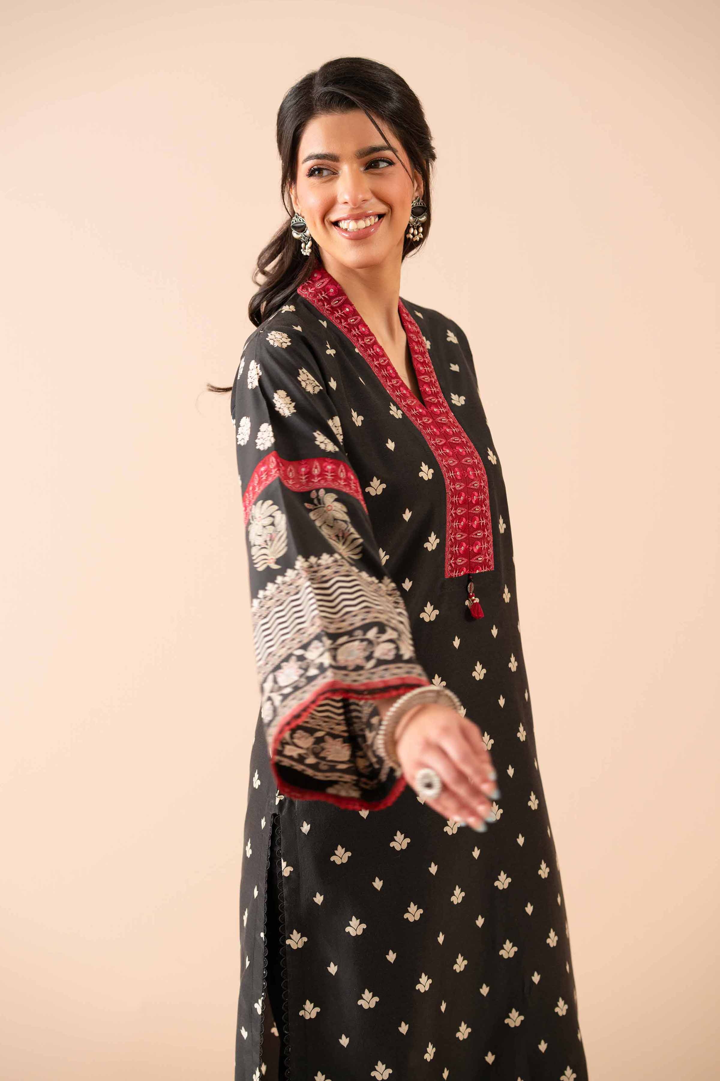 Printed Embroidered Kurta - PS25-46