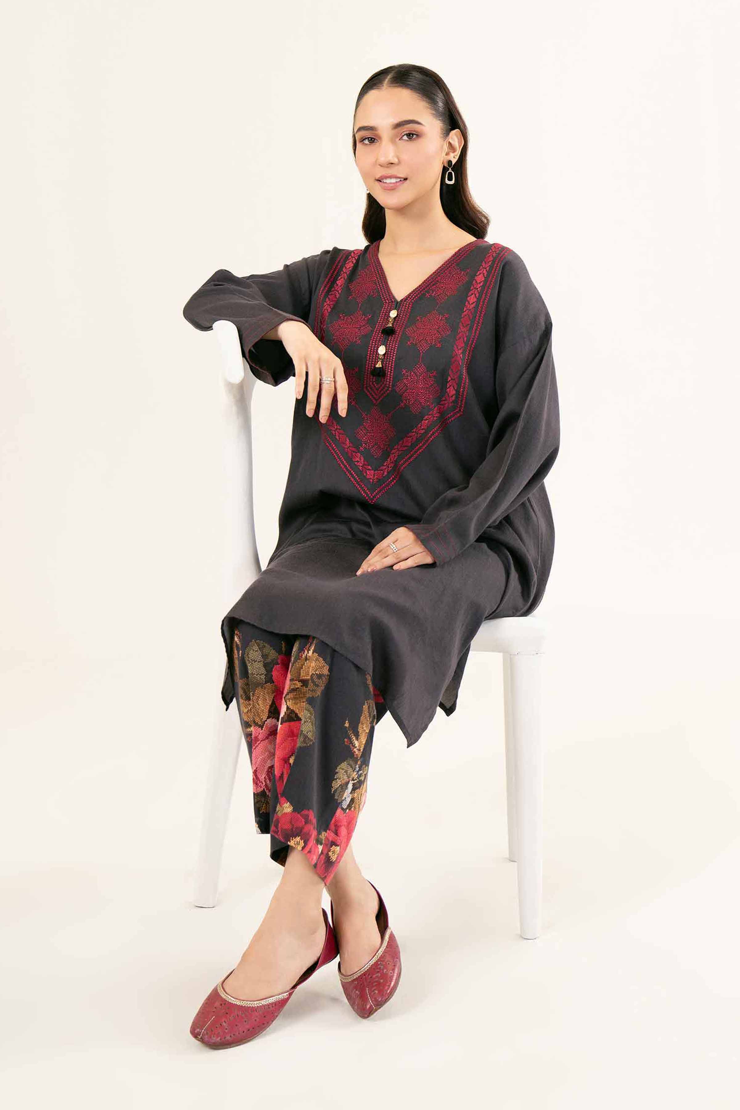 2 Piece - Printed Embroidered Suit - PW24-401