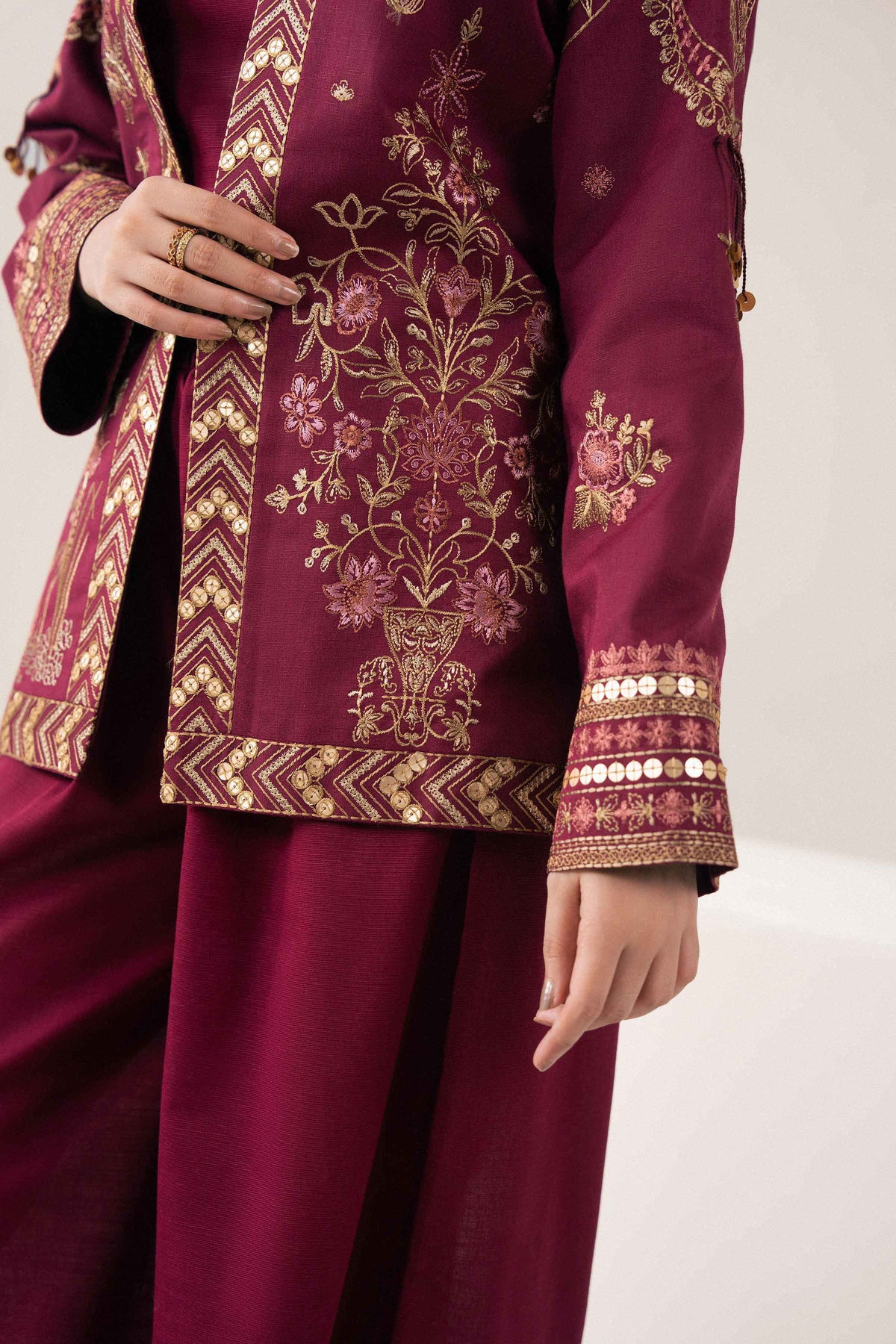 Shop red embroidered karandi jacket - embroidery close-up | Nishat USA