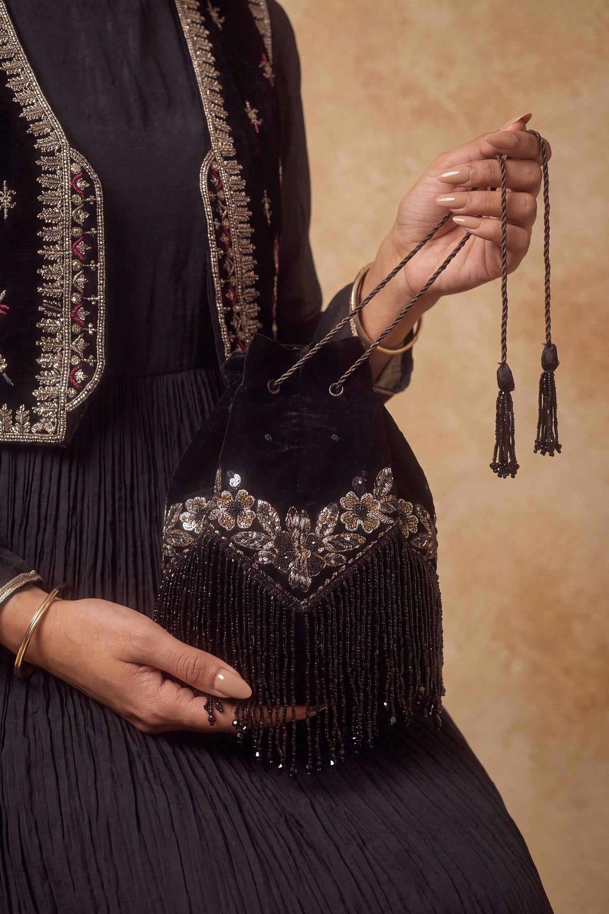 Embroidered Pouch - ST1PE-BOUT26WV1-4 for Women - Boutique Collection | Nishat | Shop Online