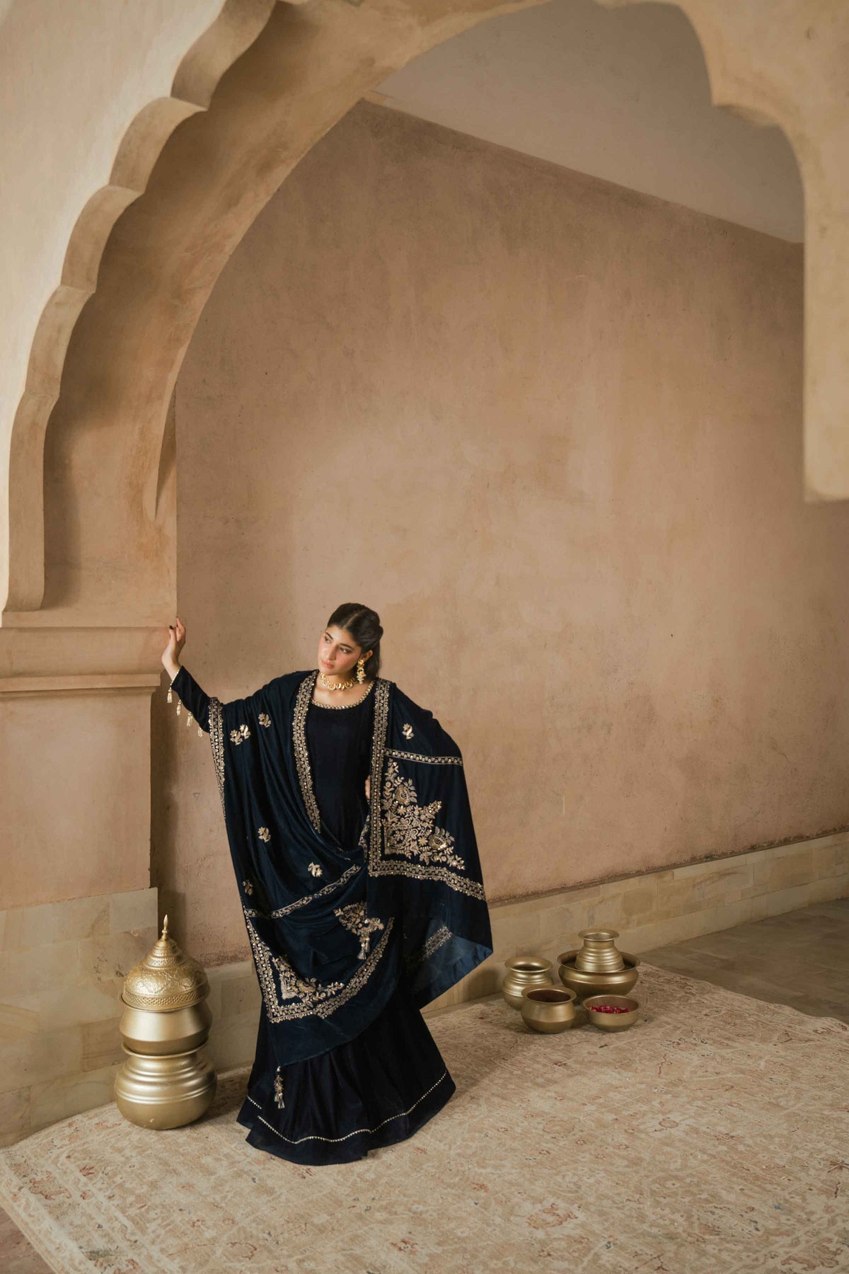 EMBROIDERED SHAWL - ST1SE-LUXE26WV1-8