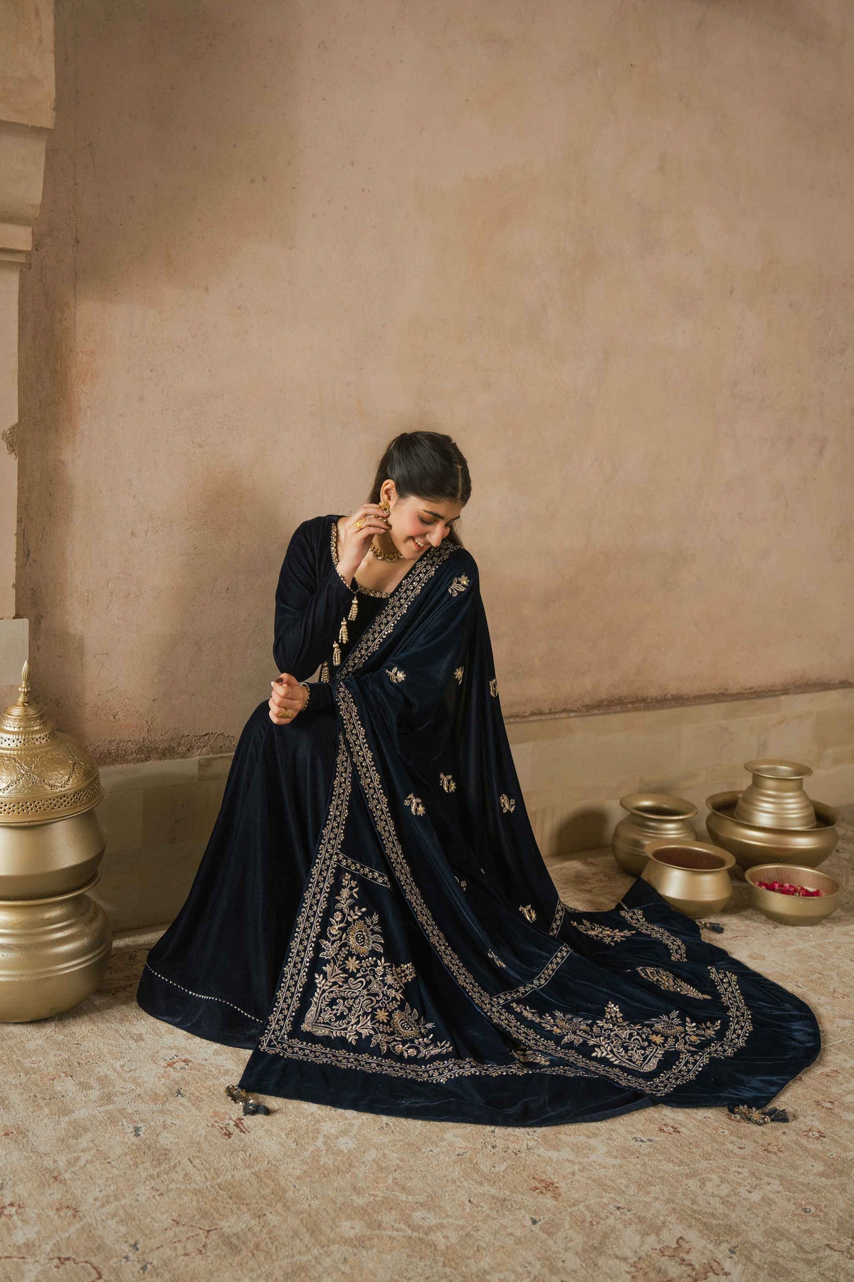 EMBROIDERED SHAWL - ST1SE-LUXE26WV1-8