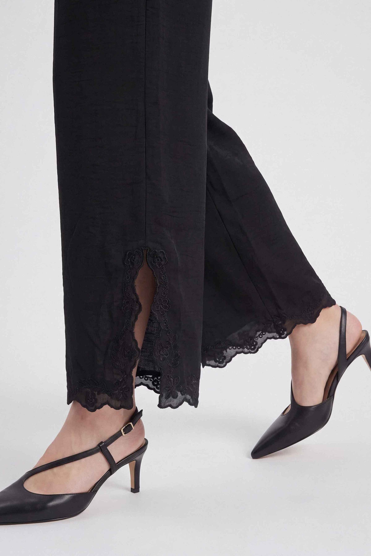 Embroidered Shalwar - ST1TE-PRET26WV1-2 for Women - Pret Collection | Nishat | Shop Online