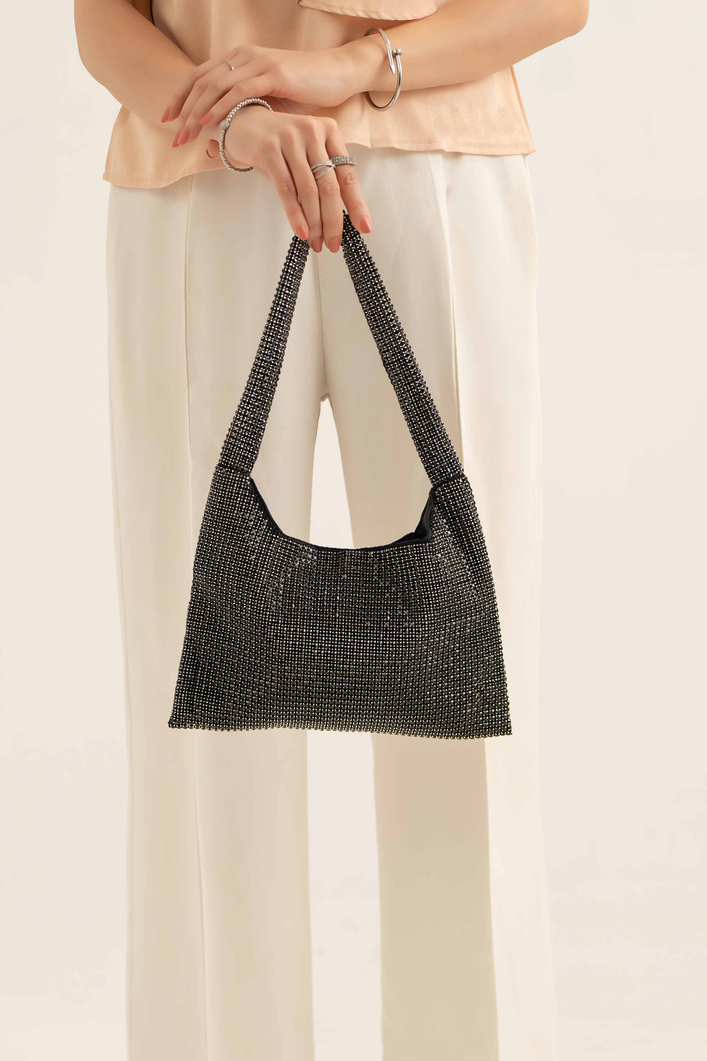 Black Clutch-441172103 for Women - Fashion Collection | Nishat | Shop Online