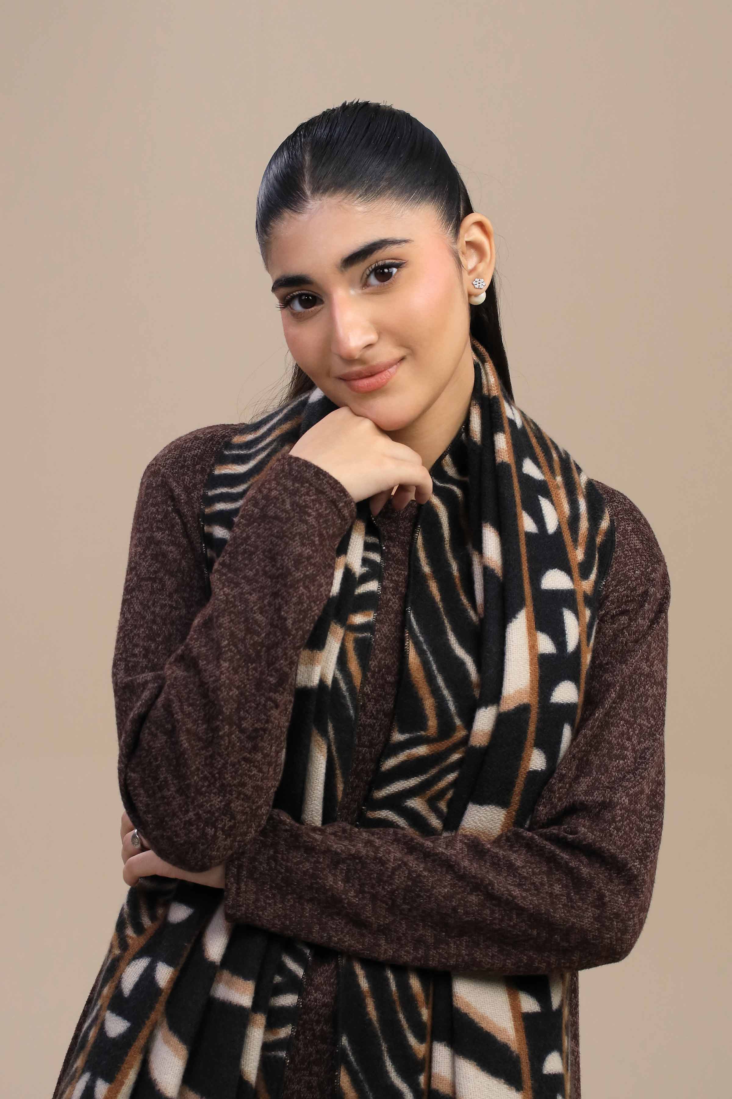 White Women Shawl-446052112 for Women â€“ Winter Women Shawl Collection | Nishat | Shop Online