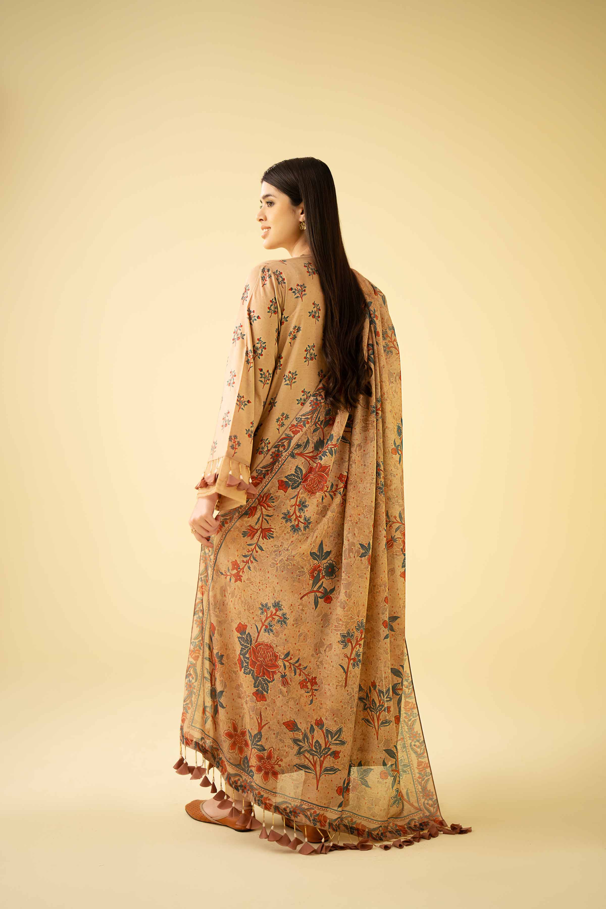 2 Piece - Printed Embroidered Suit - 42401574