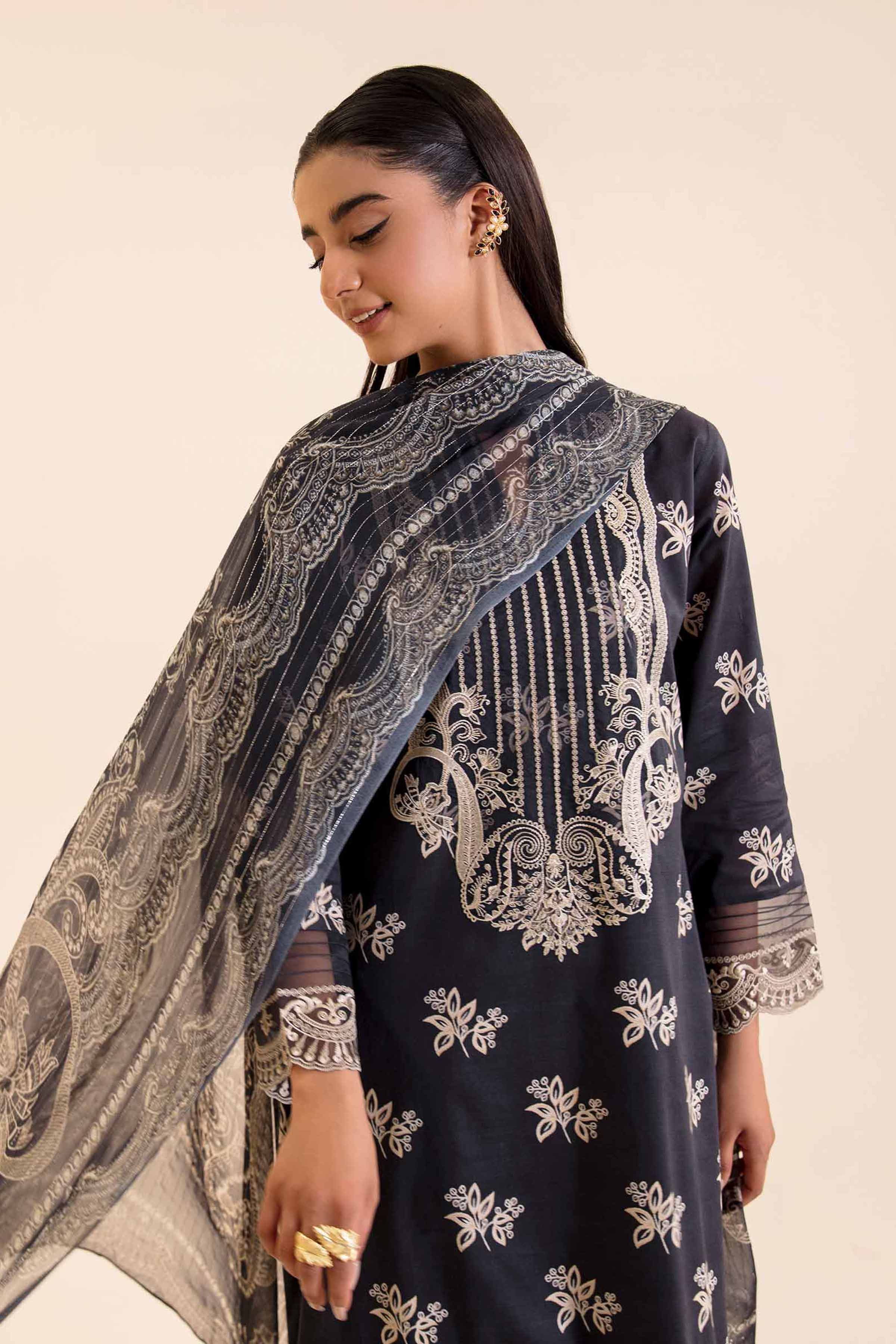 2 Piece - Printed Embroidered Suit - 42401717