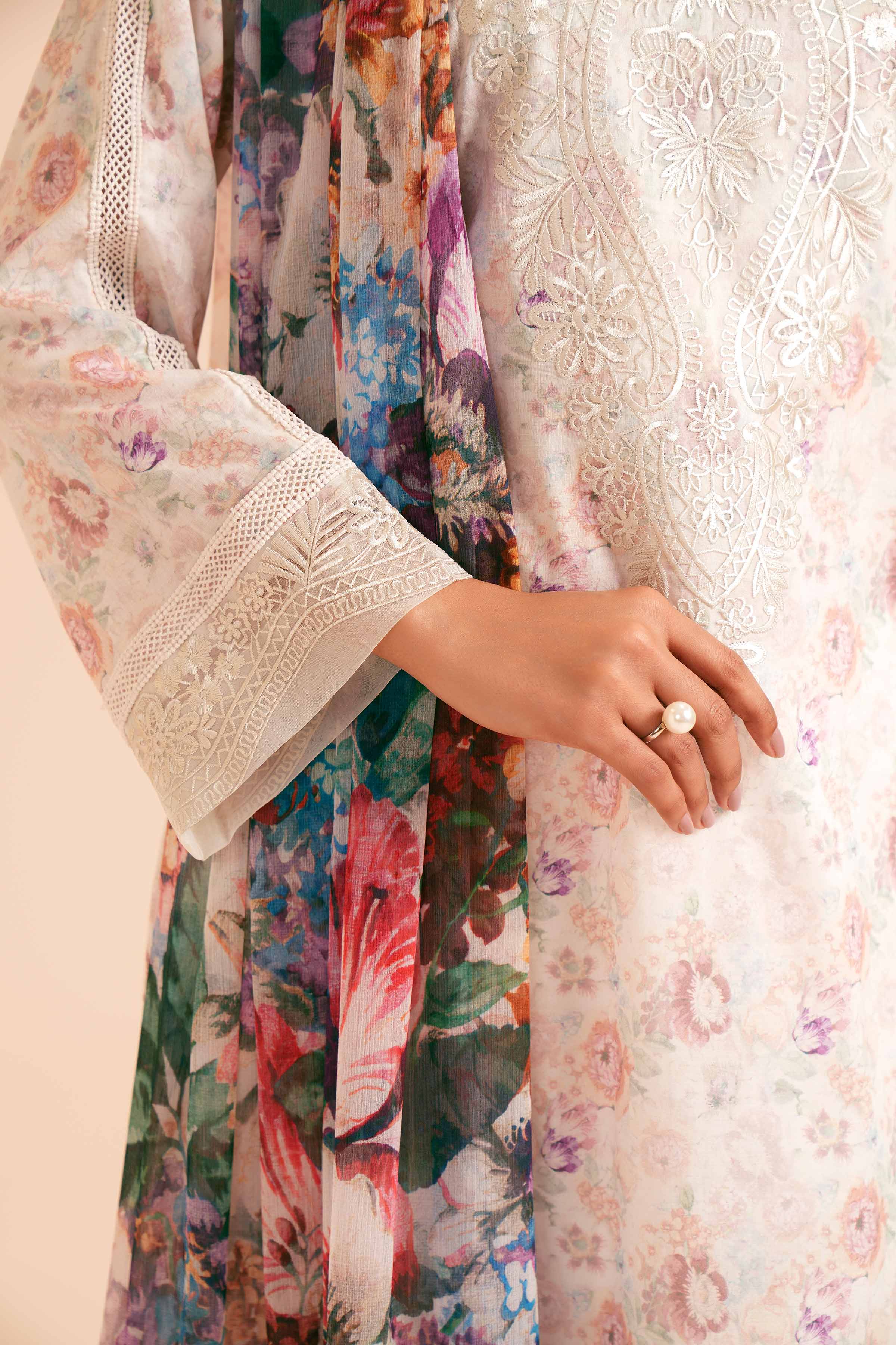 2 Piece - Printed Embroidered Suit - 42401768