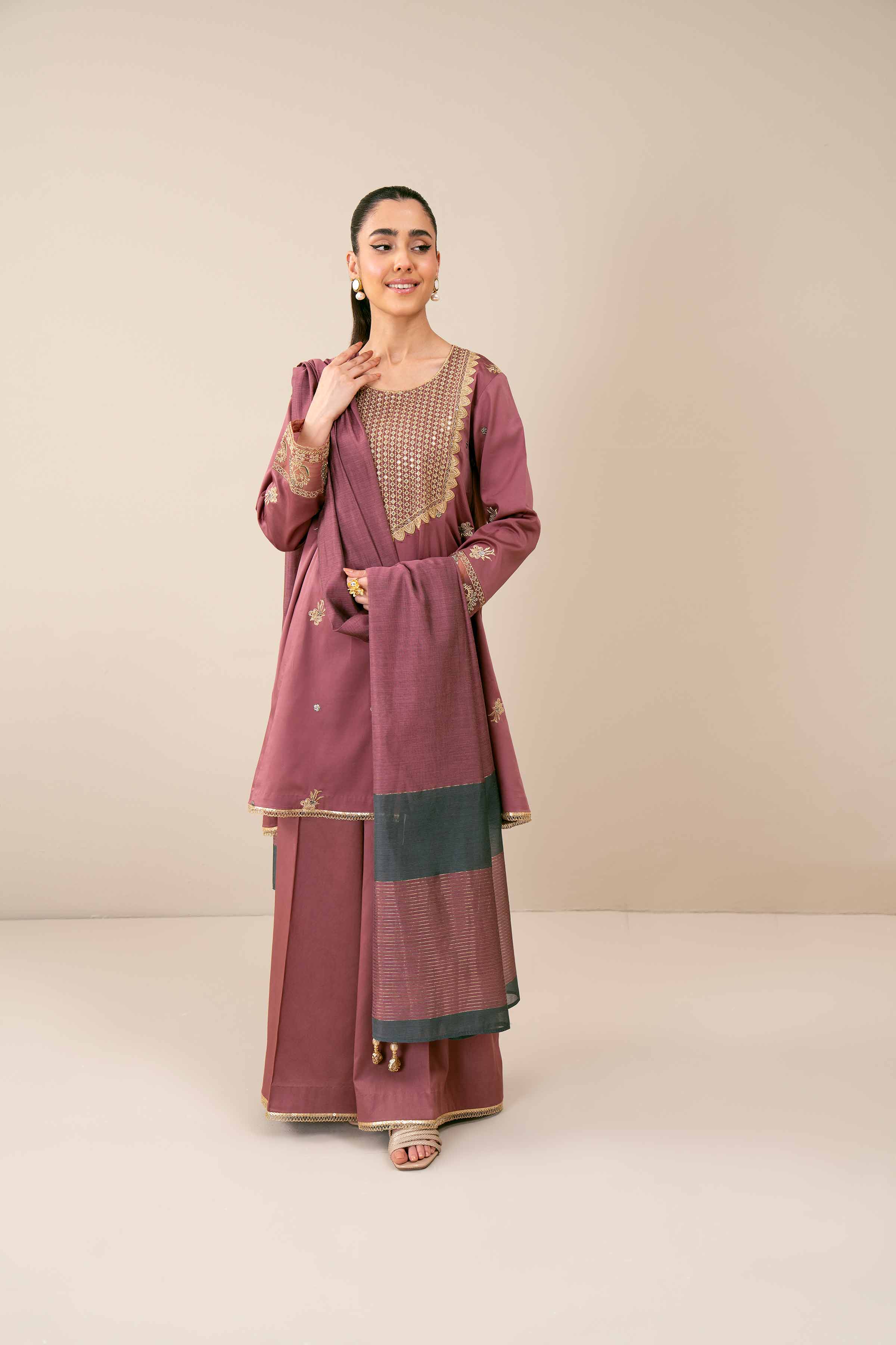 3 Piece - Embroidered Suit - 42401794