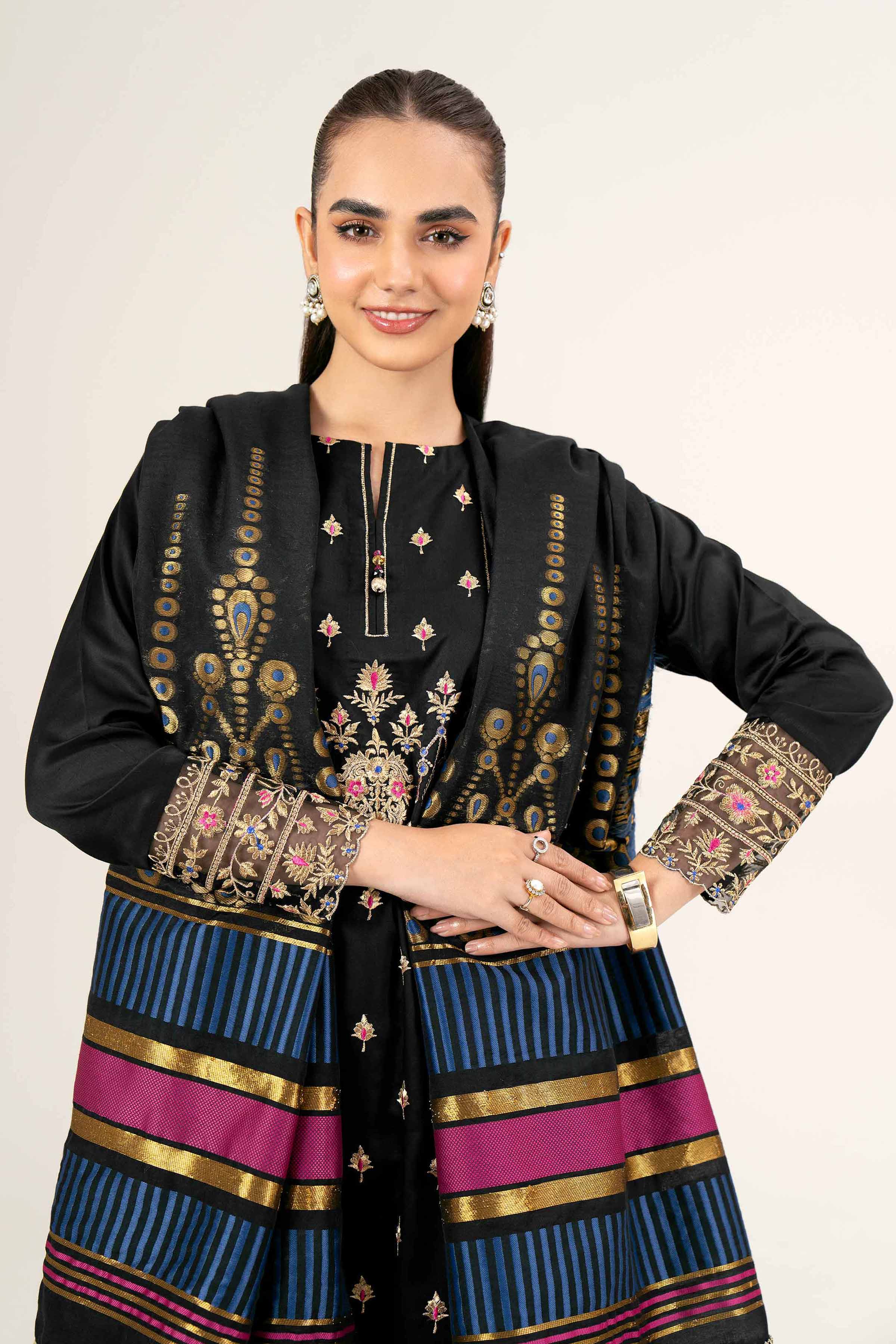 3 Piece - Embroidered Suit - 42401796