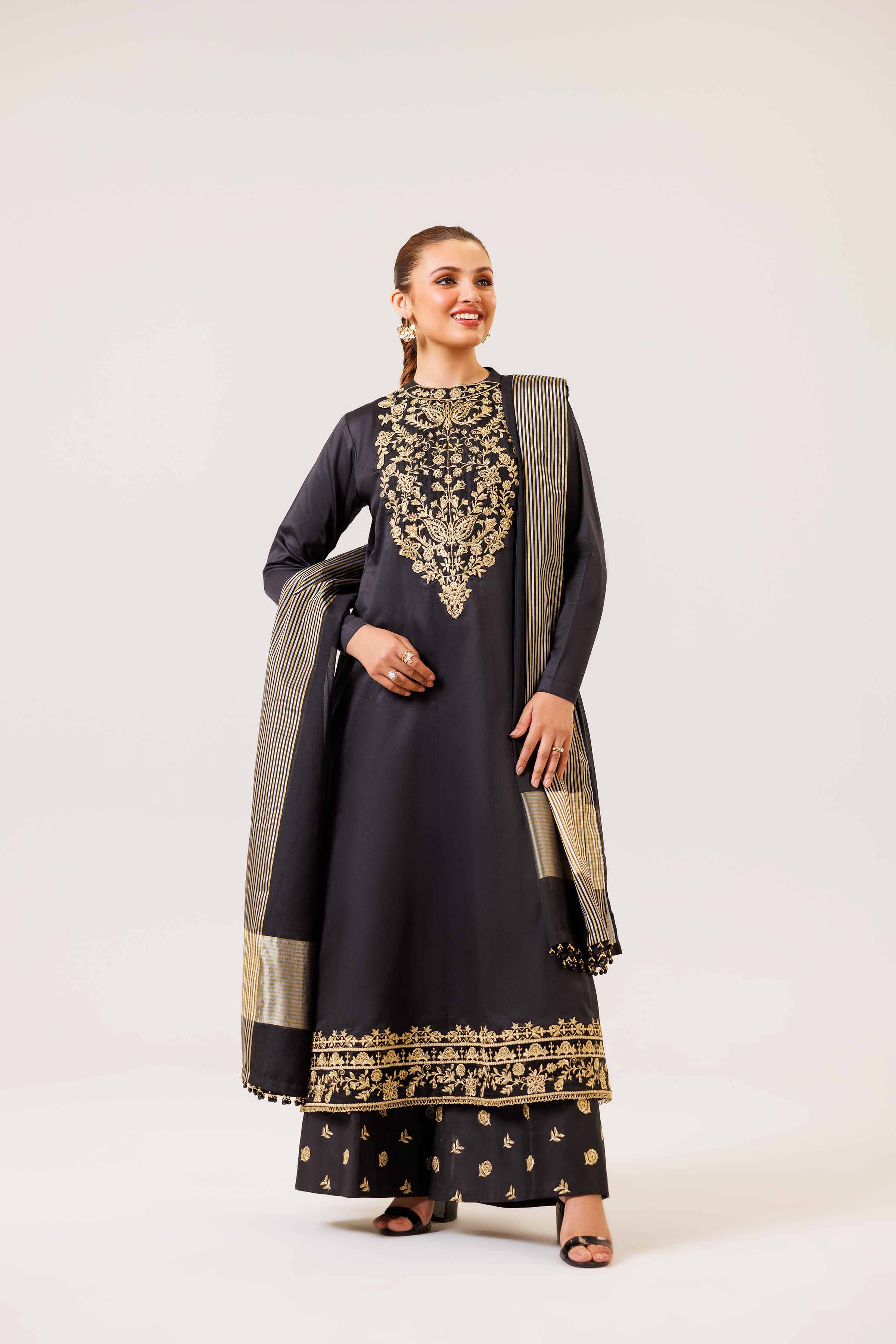 3 Piece - Embroidered Suit - 42401797