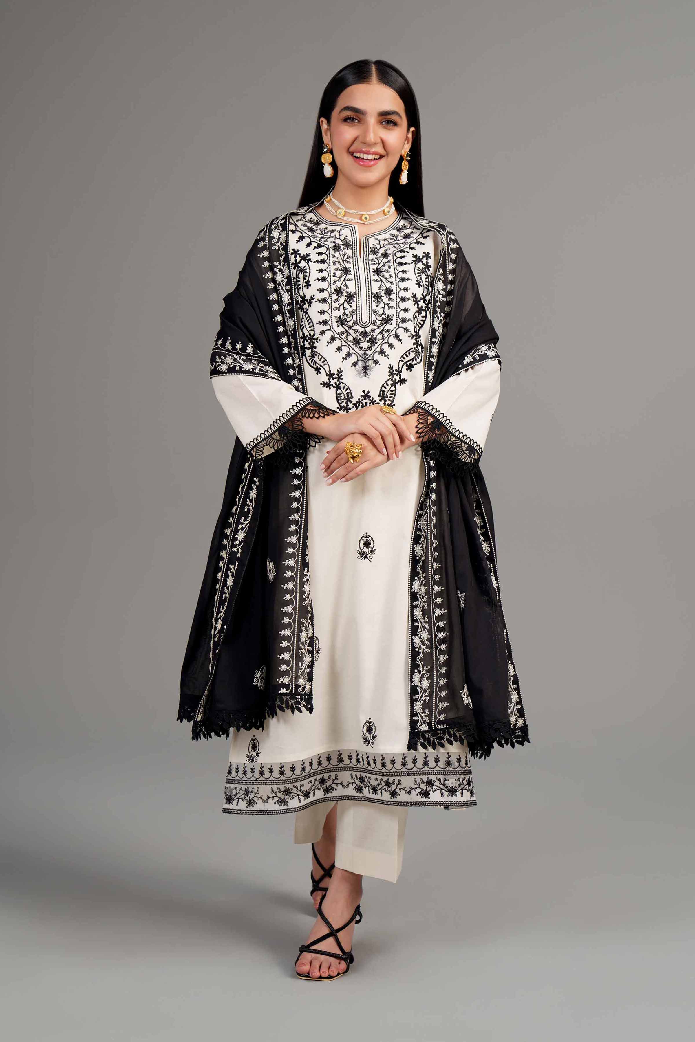 3 Piece - Embroidered Suit - 42401994