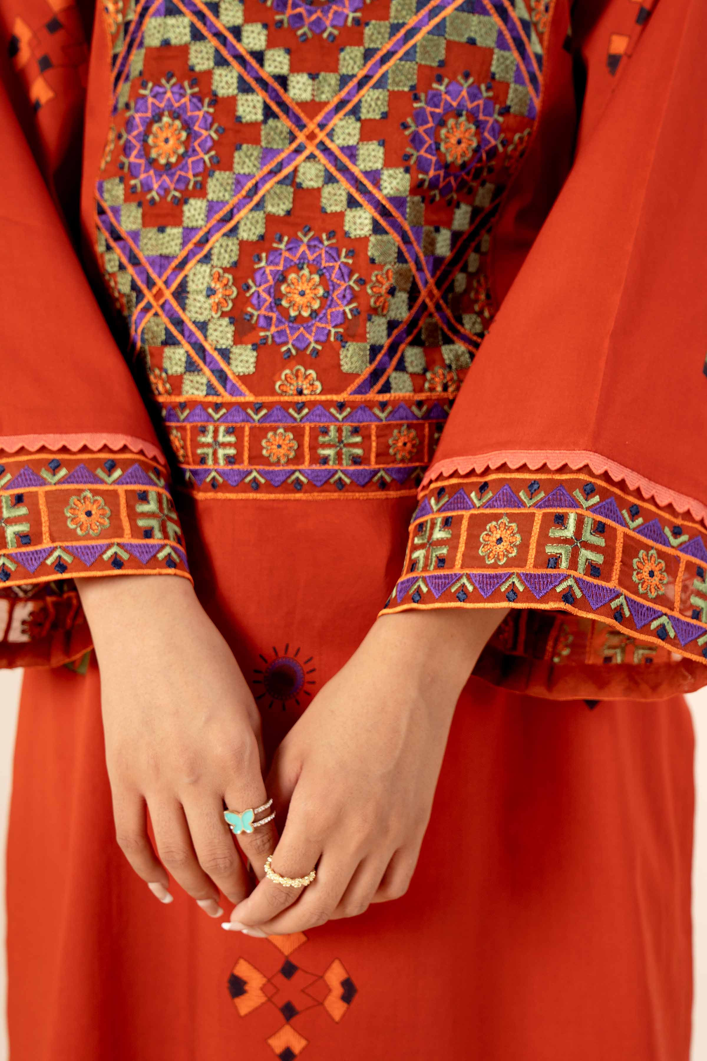 2 Piece - Printed Embroidered Suit - 42402081