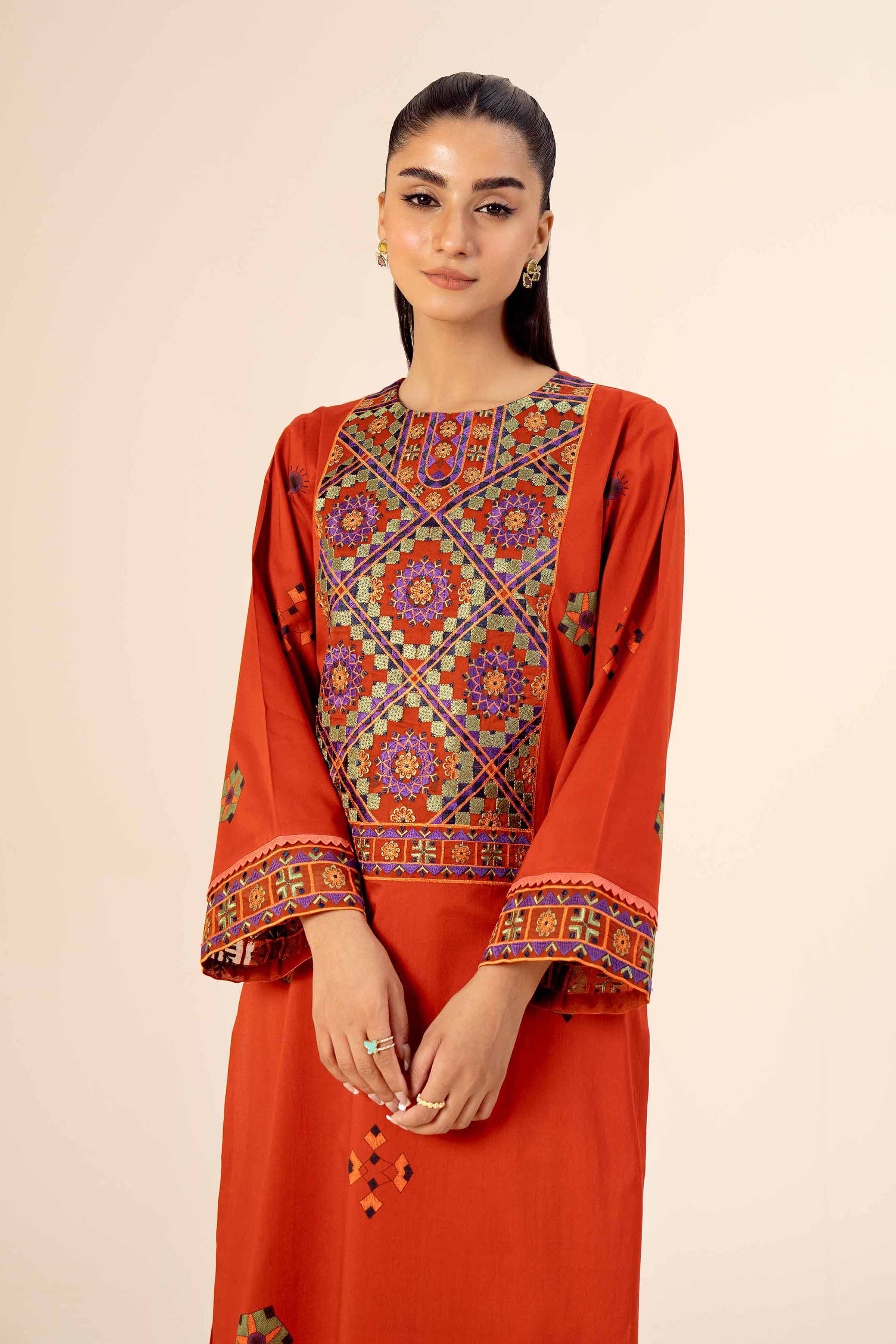 2 Piece - Printed Embroidered Suit - 42402081