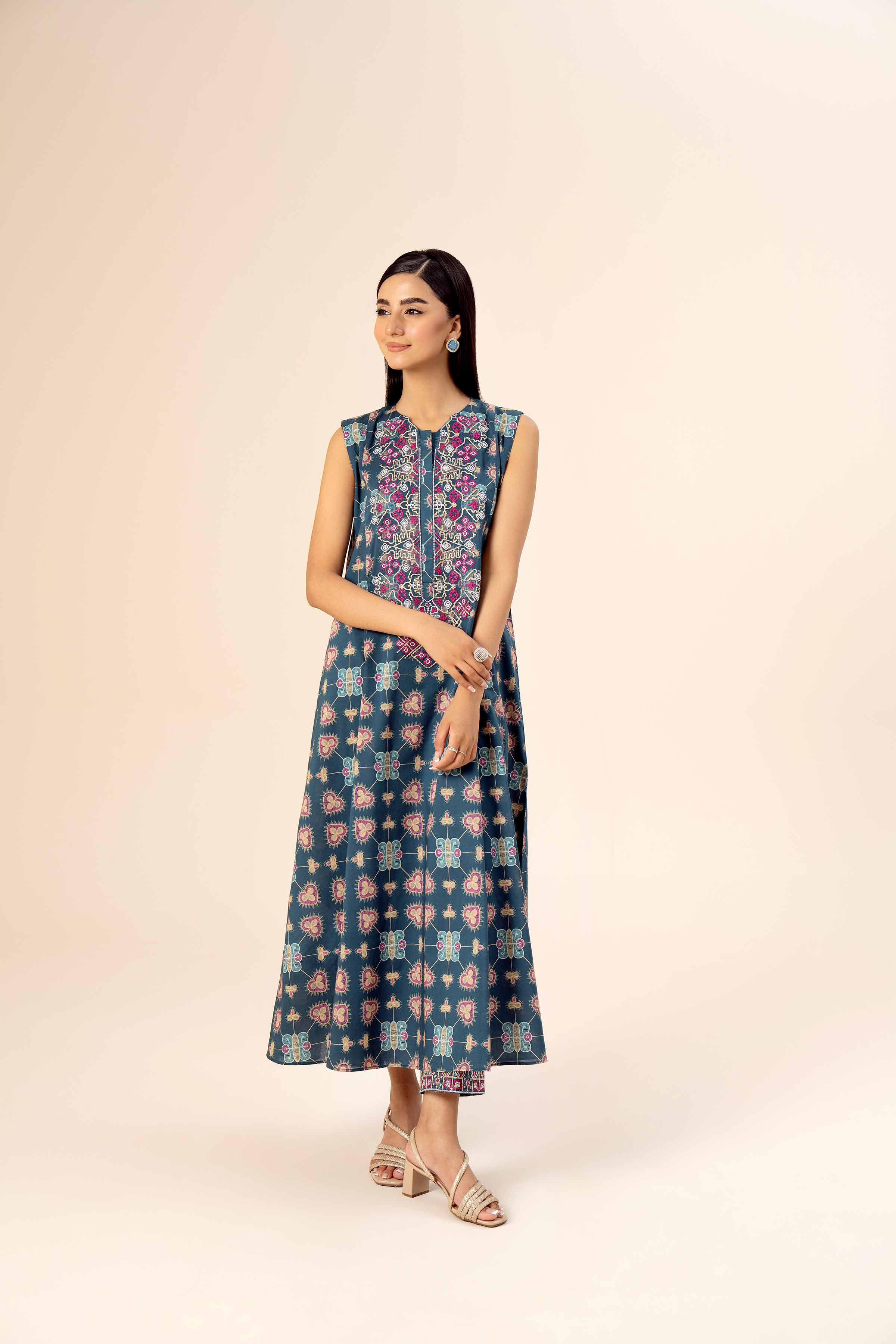 2 Piece - Printed Embroidered Suit - 42402082