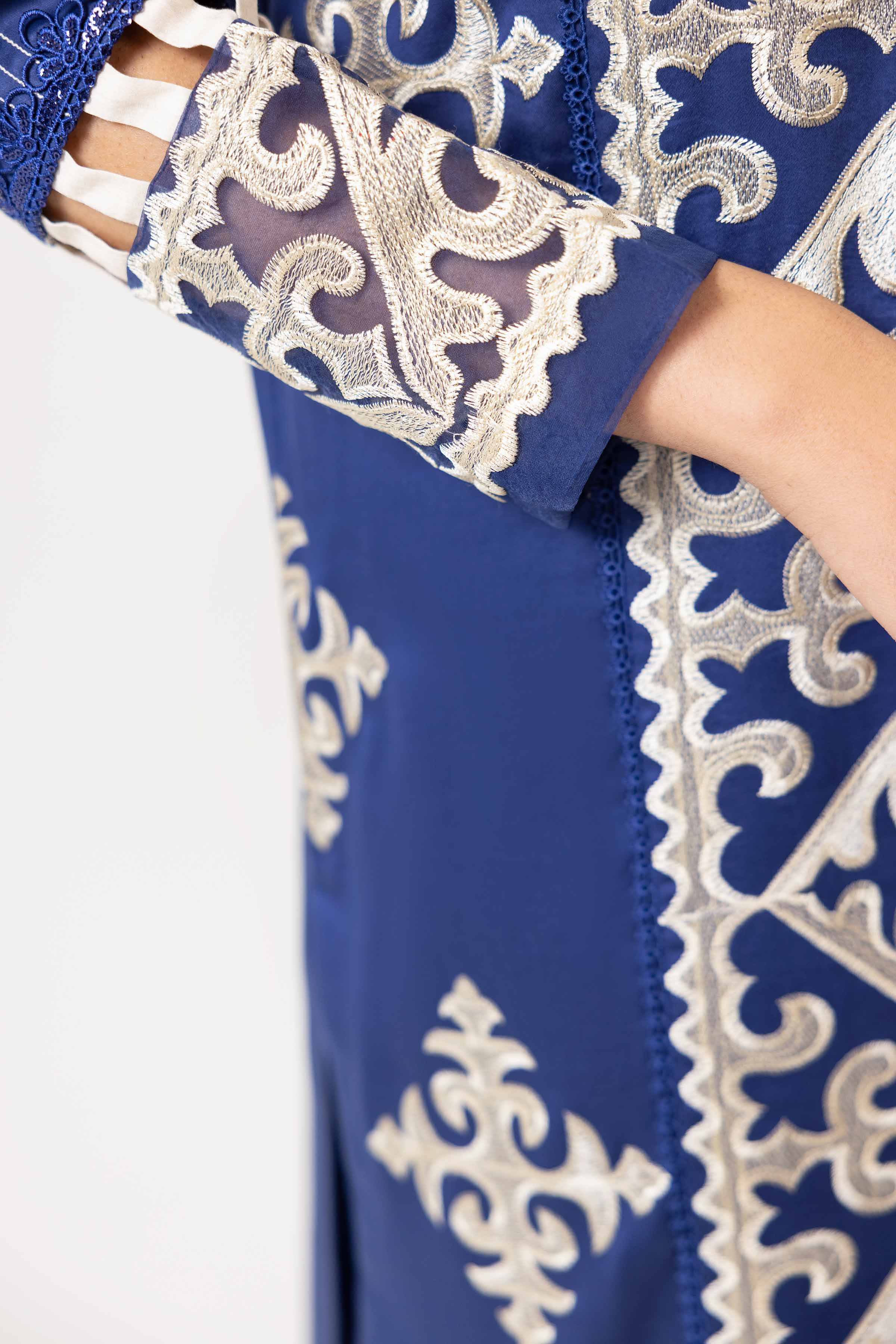 3 Piece - Embroidered Suit - 42402175
