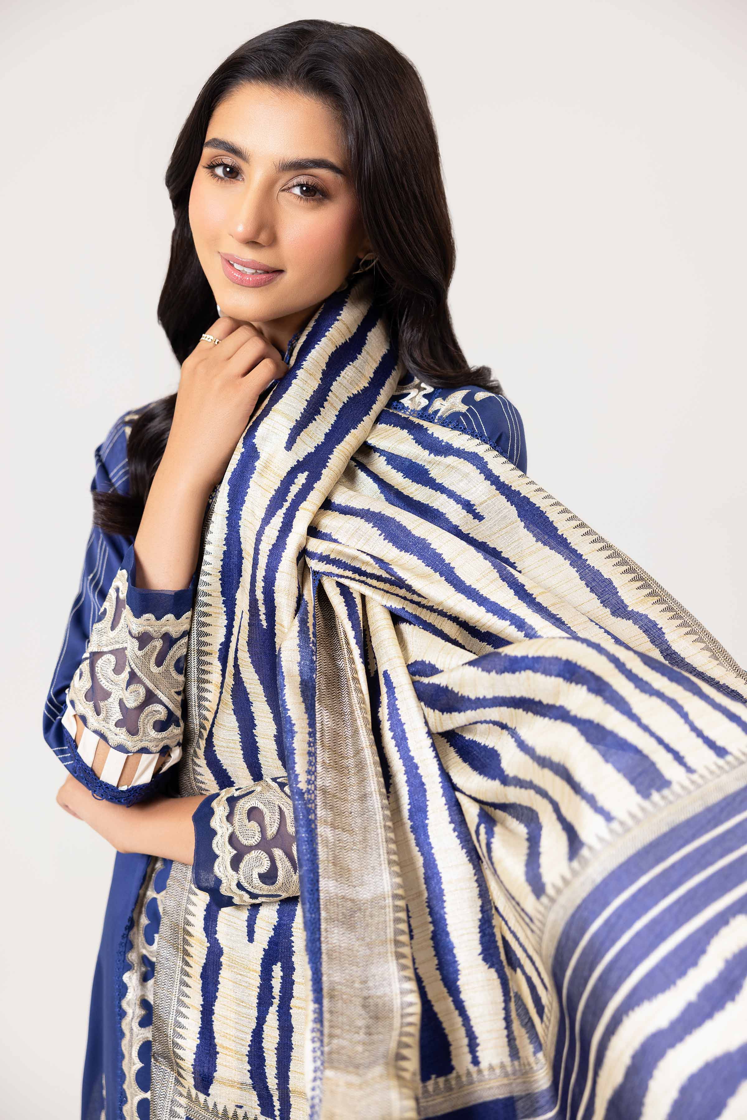 3 Piece - Embroidered Suit - 42402175
