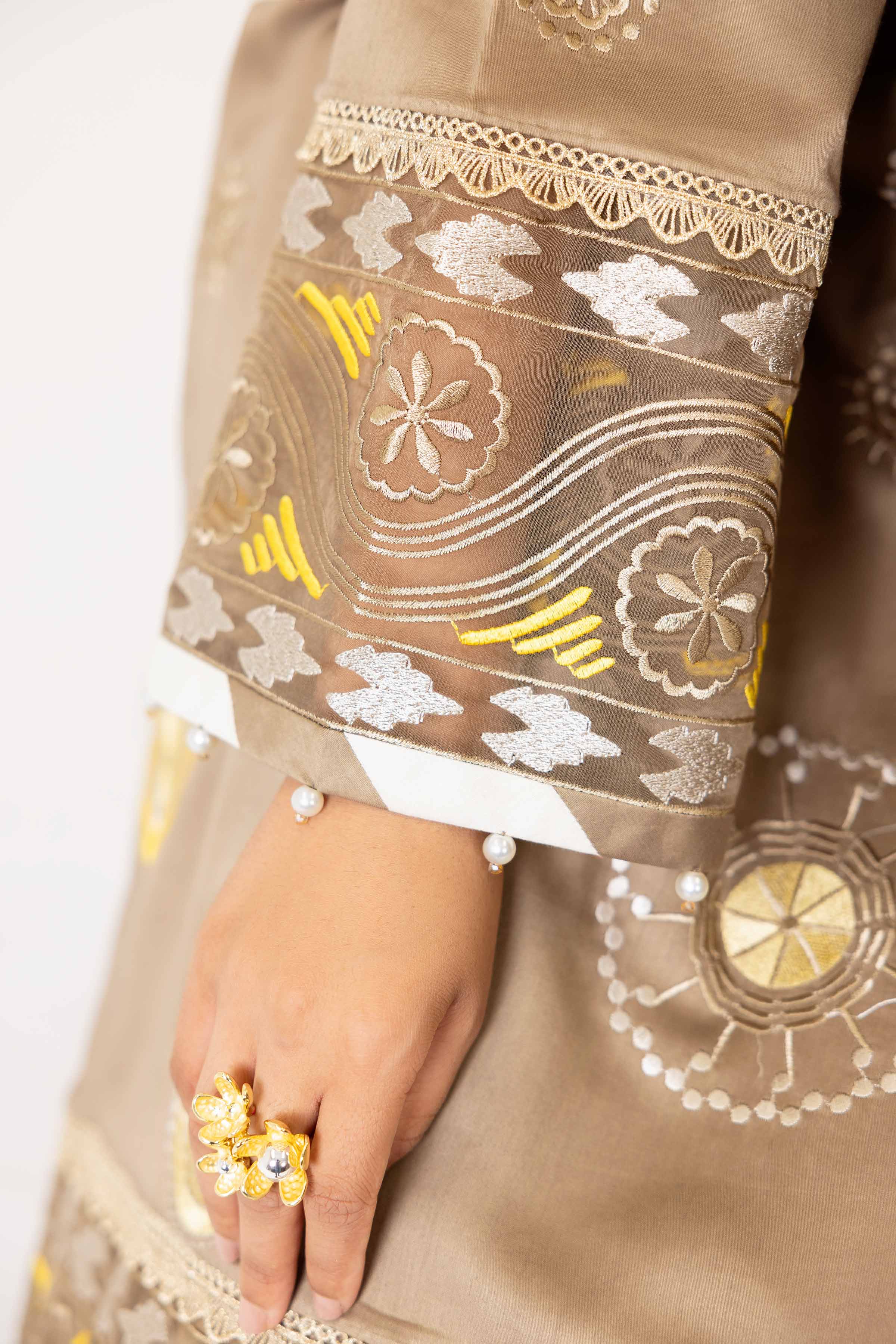 3 Piece - Embroidered Suit - 42402176