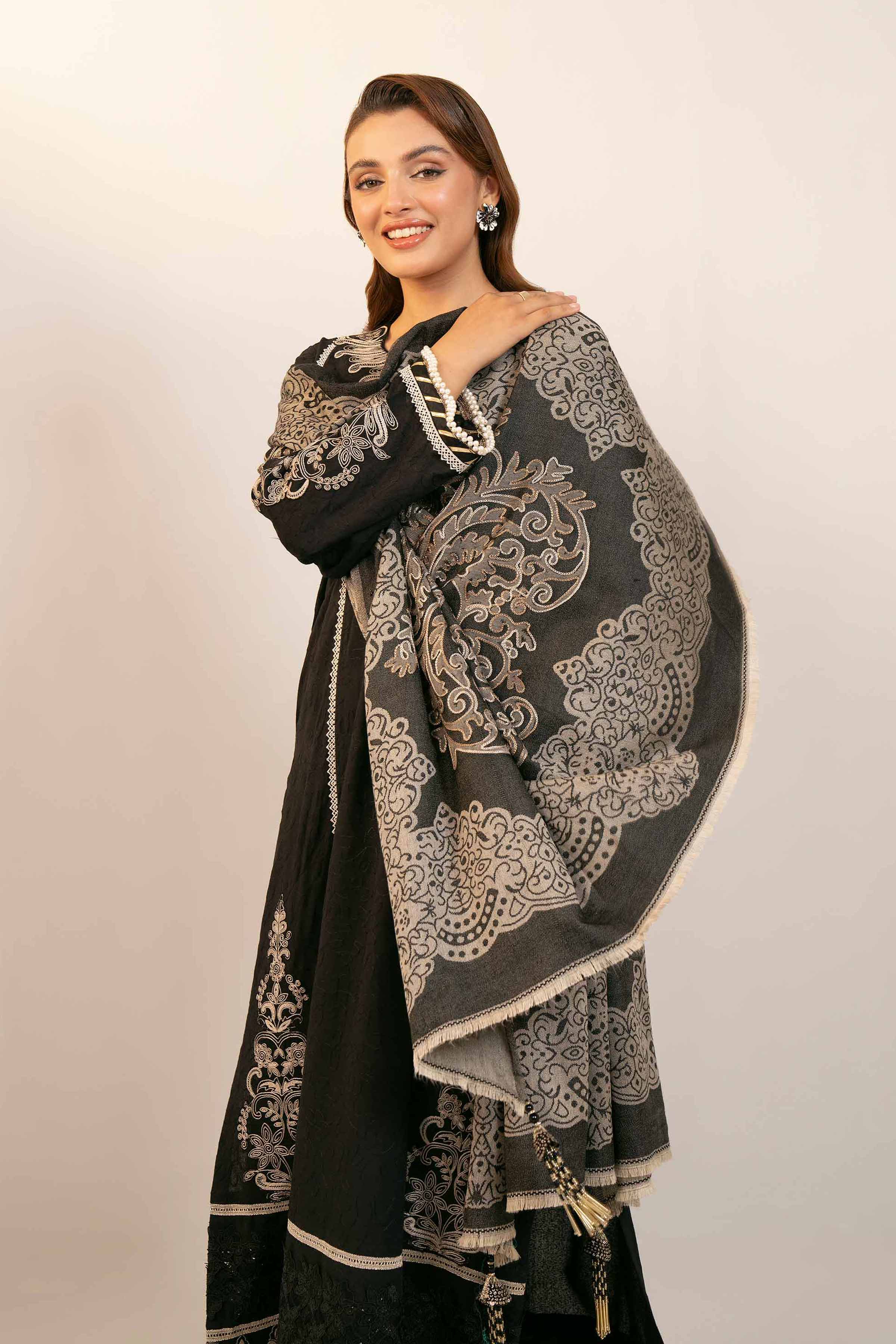 3 Piece - Embroidered Suit - 42404378