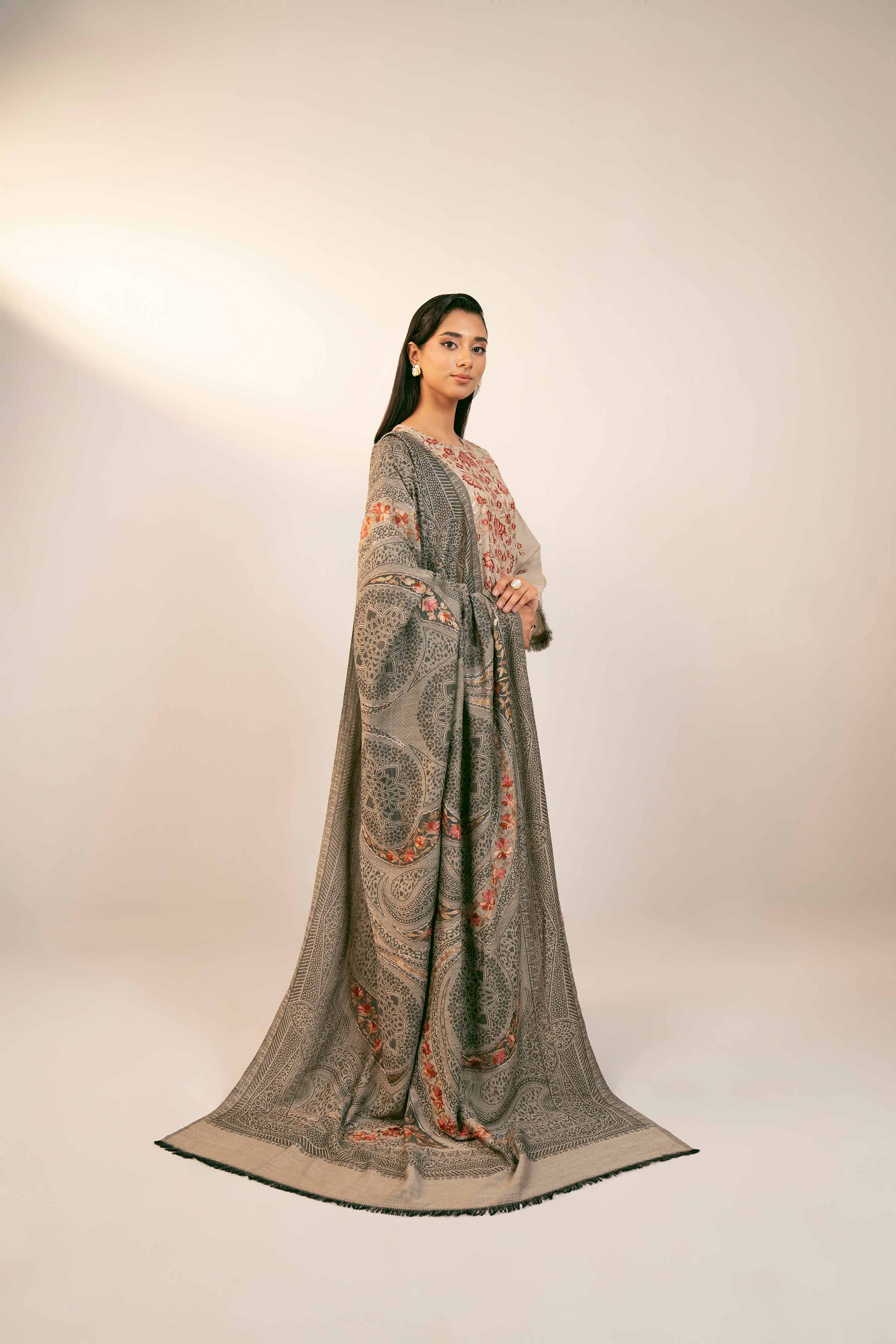 3 Piece - Embroidered Suit - 42404381