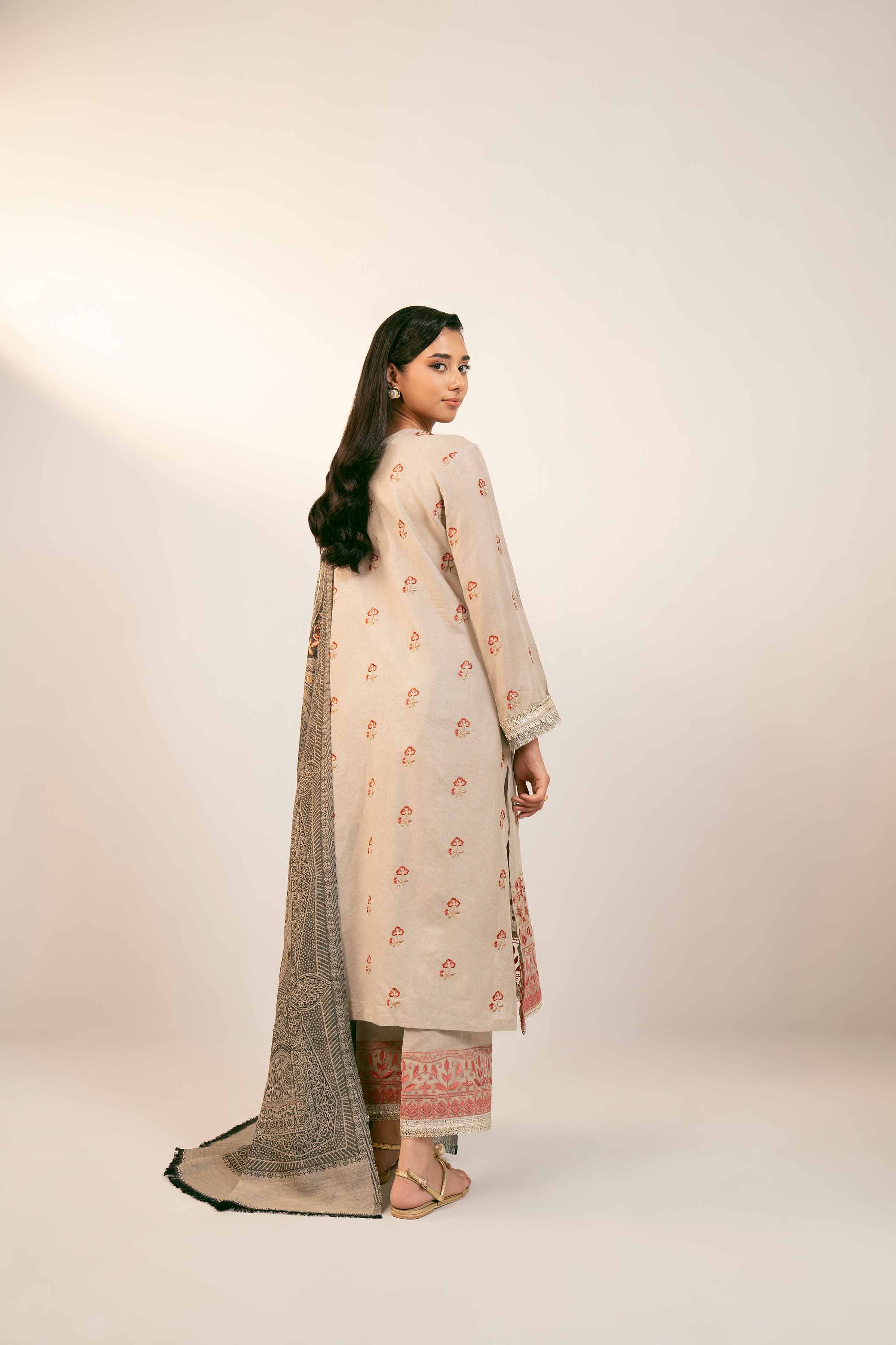 3 Piece - Embroidered Suit - 42404381