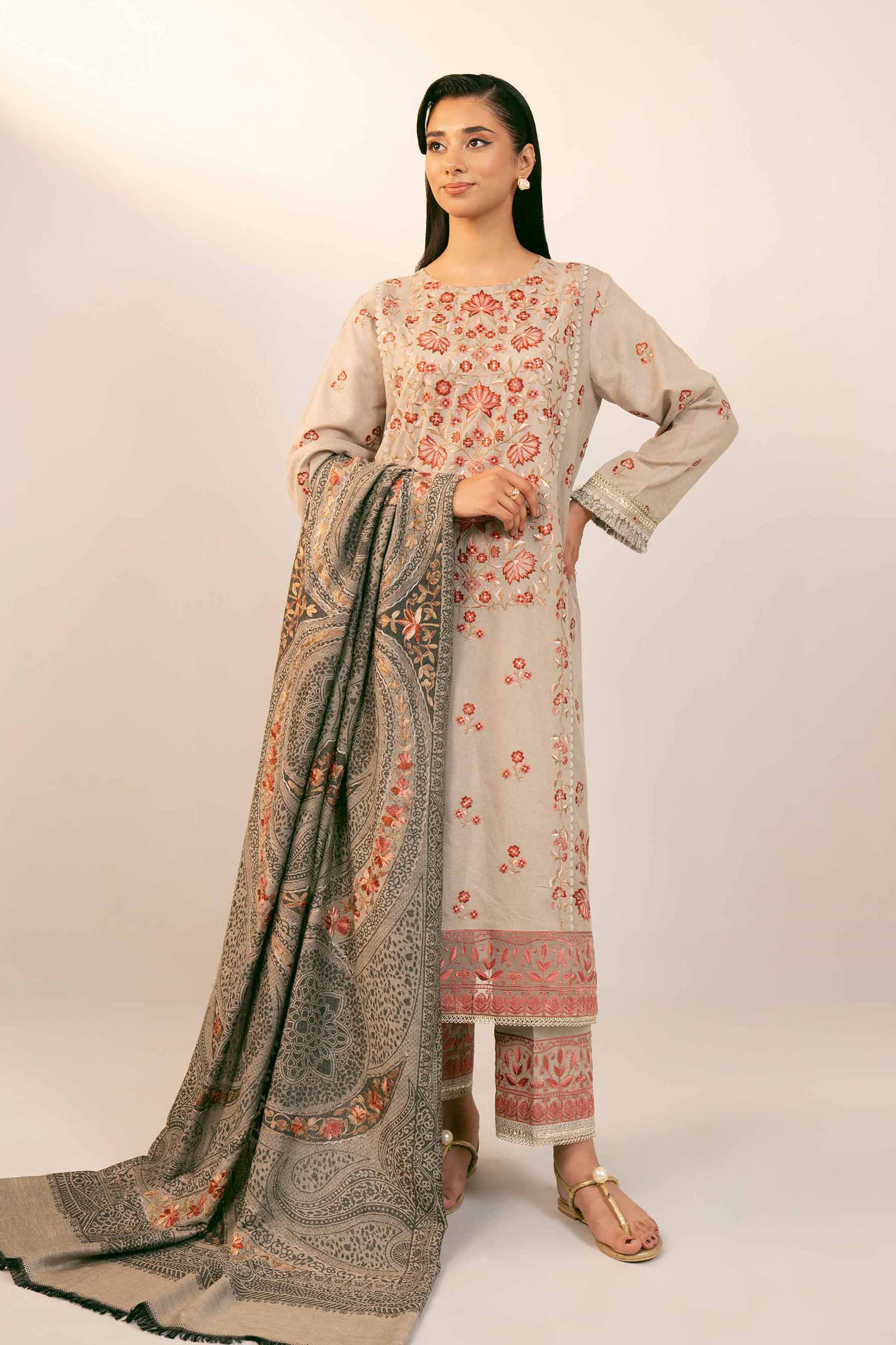 3 Piece - Embroidered Suit - 42404381