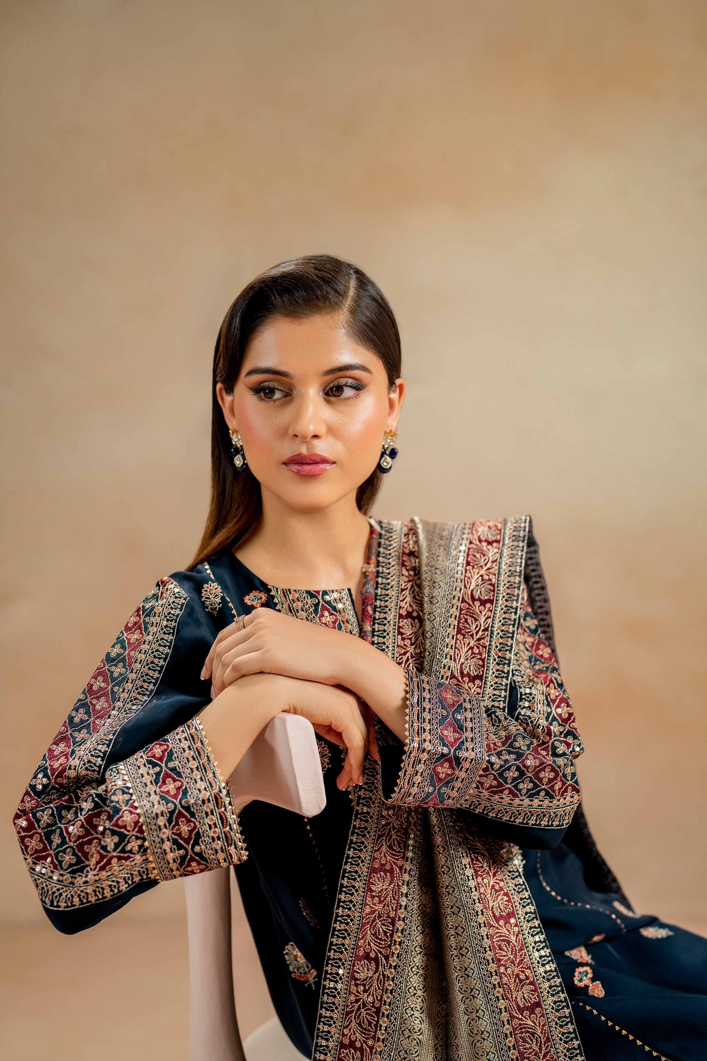 3 Piece - Embroidered Suit - 42411507