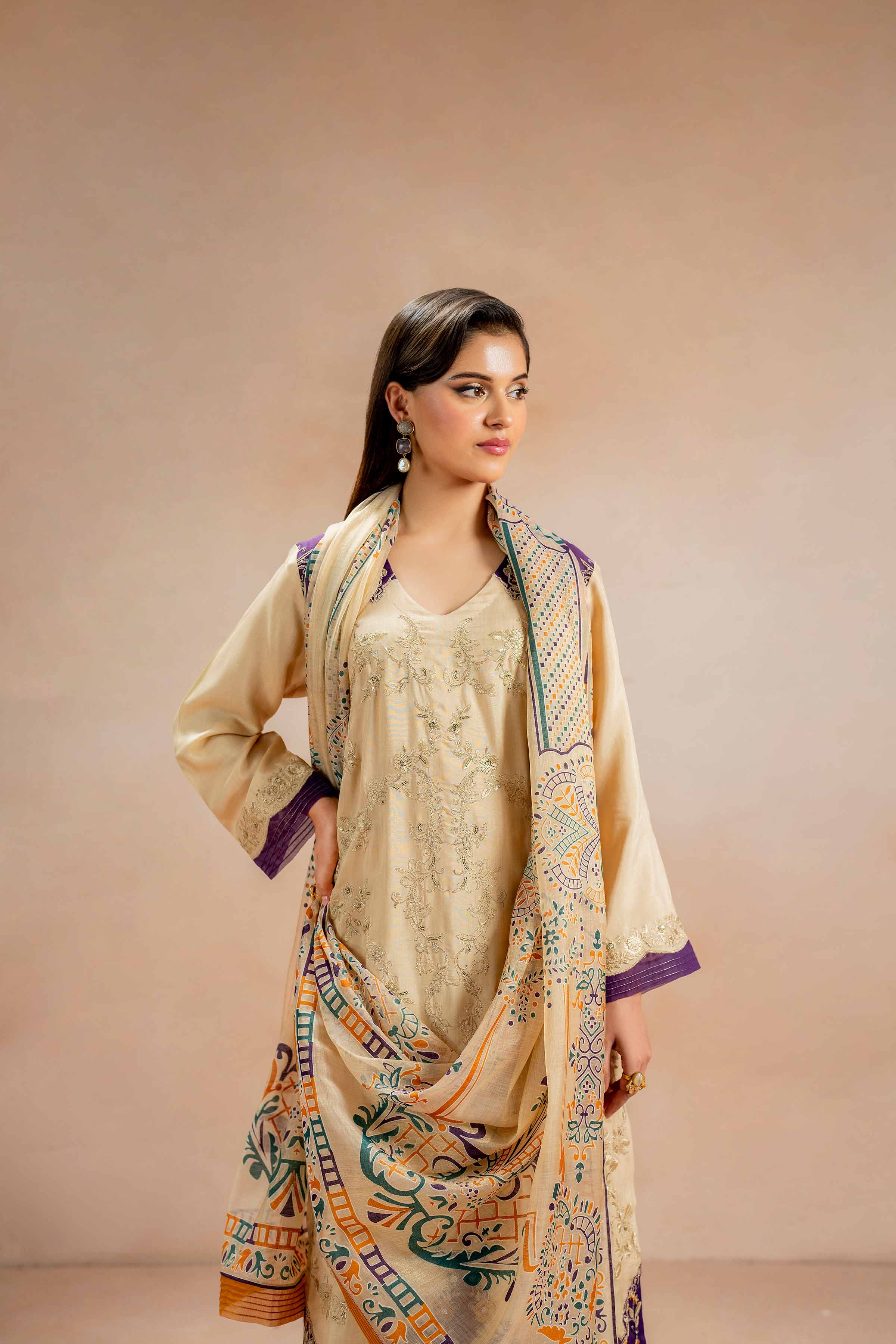 3 Piece - Embroidered Suit - 42419111