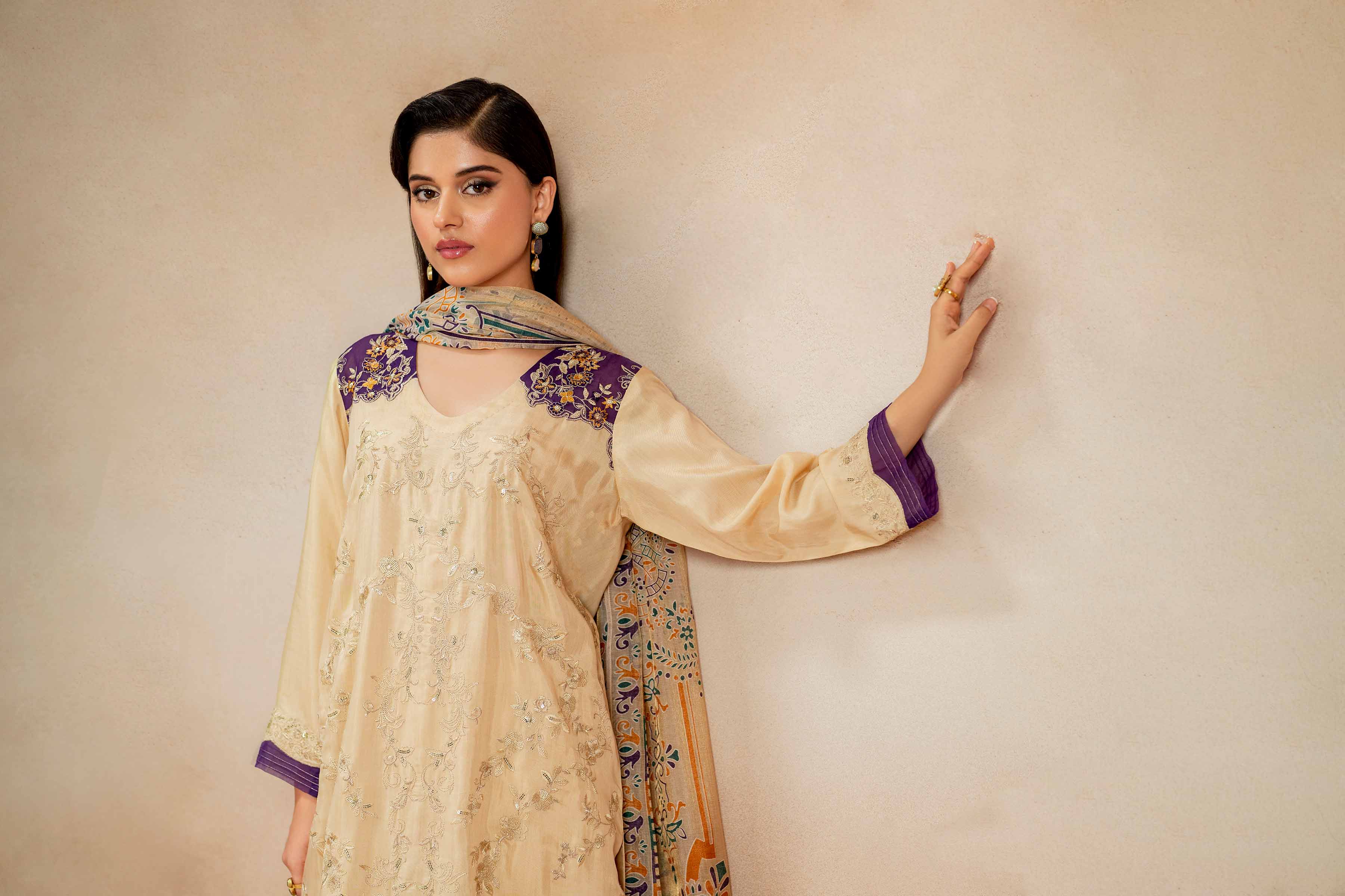 3 Piece - Embroidered Suit - 42419111