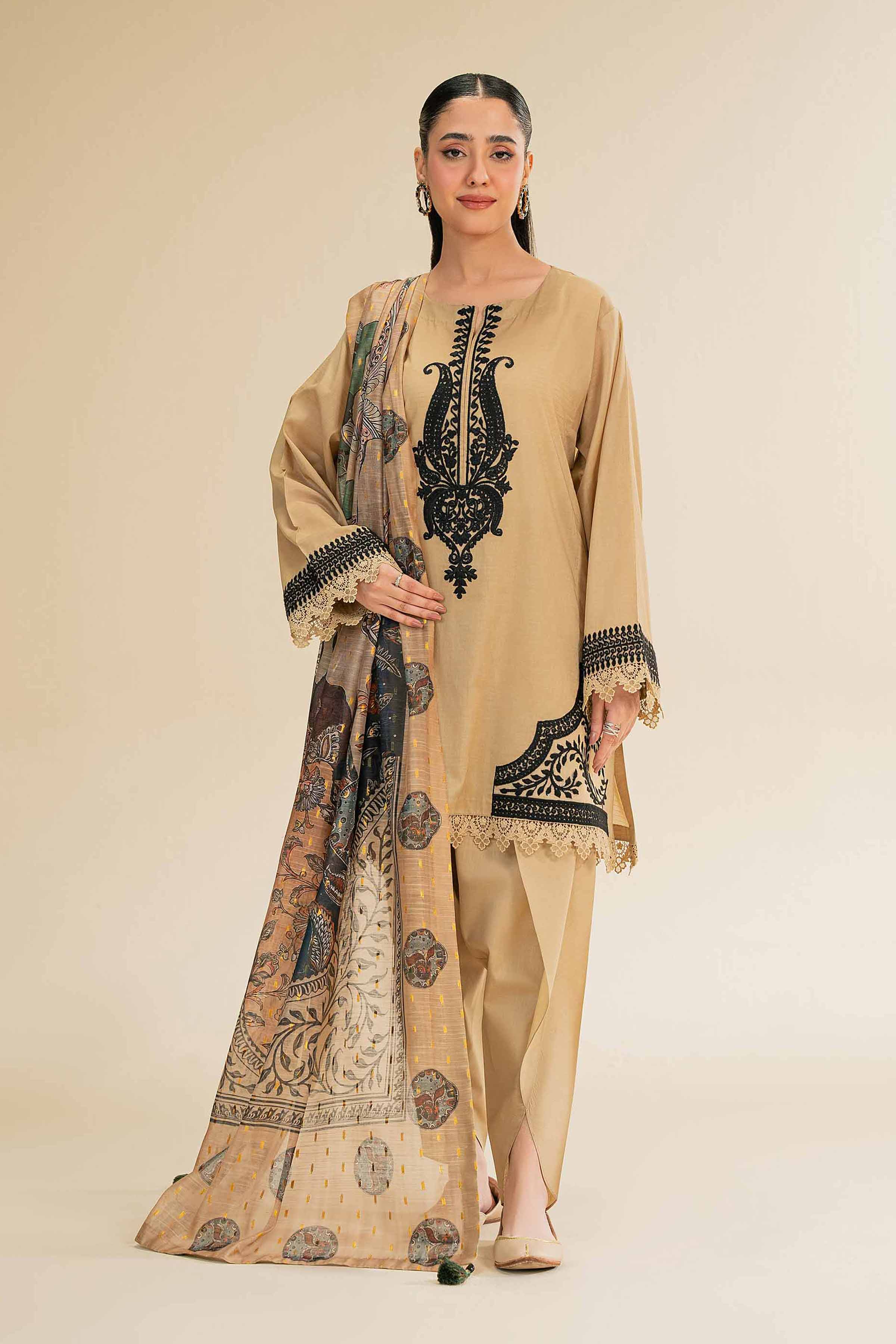 3 Piece - Embroidered Suit - 42501440