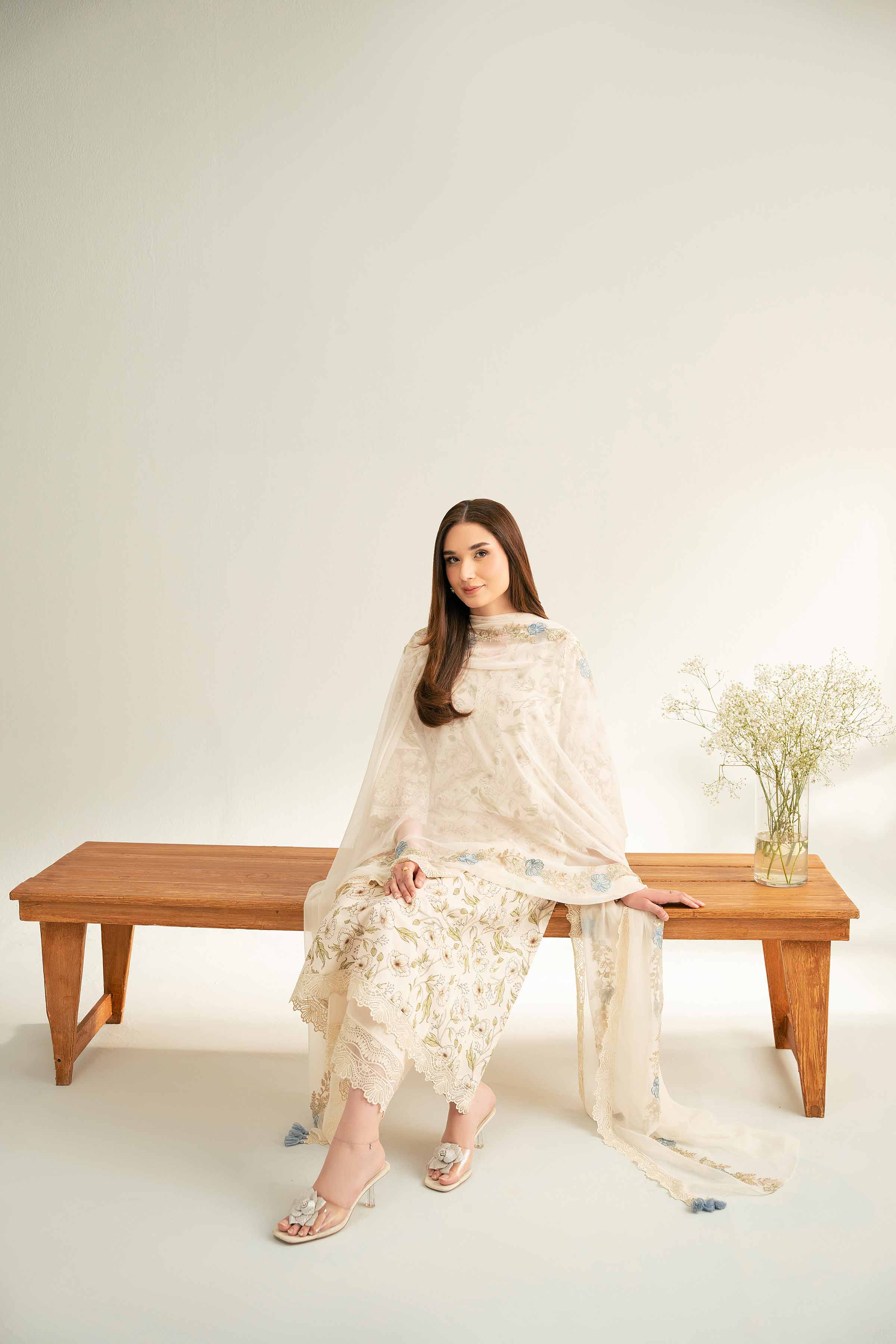 3 Piece - Embroidered Suit - 42519398