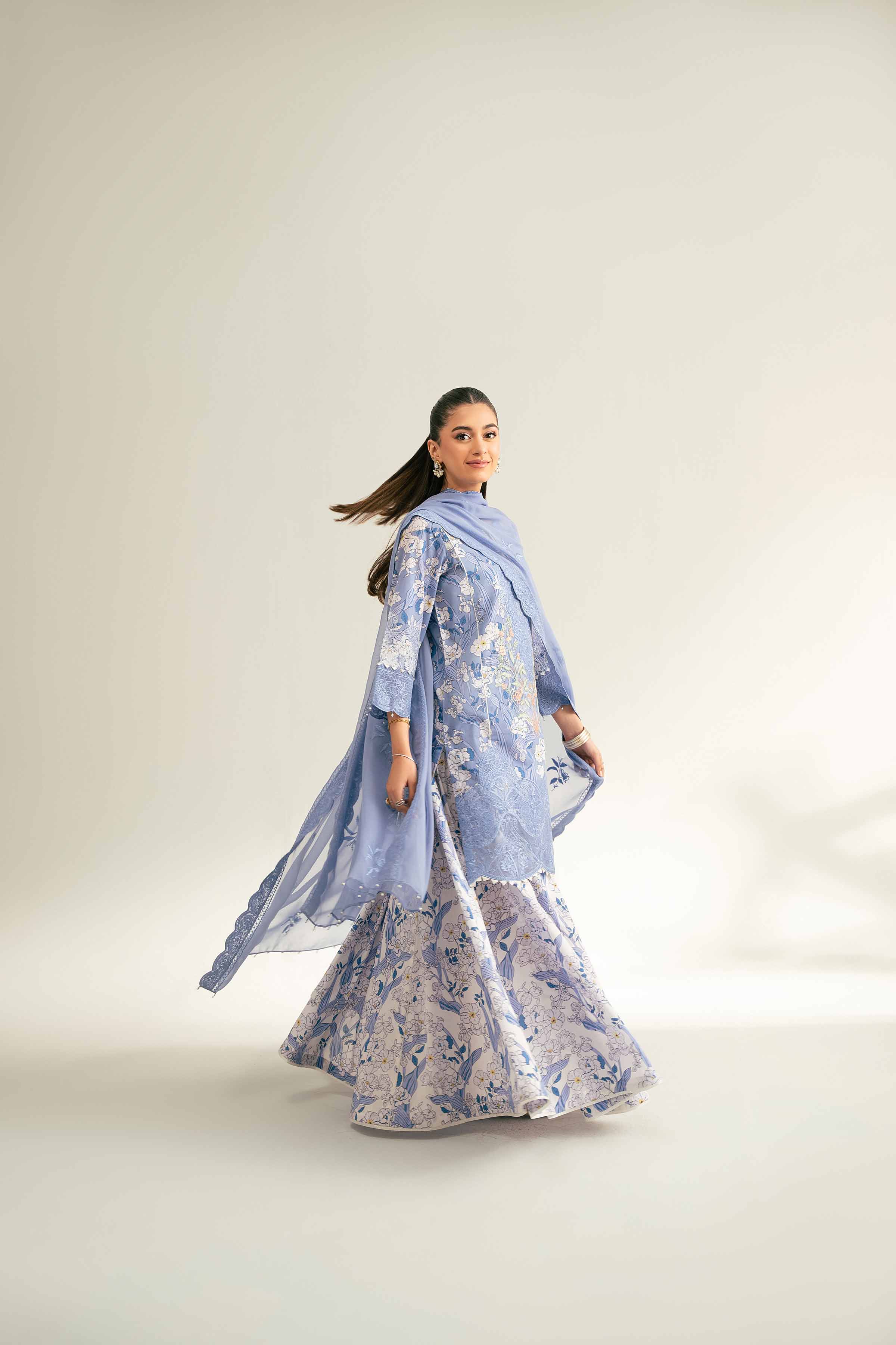 3 Piece - Embroidered Suit - 42519399