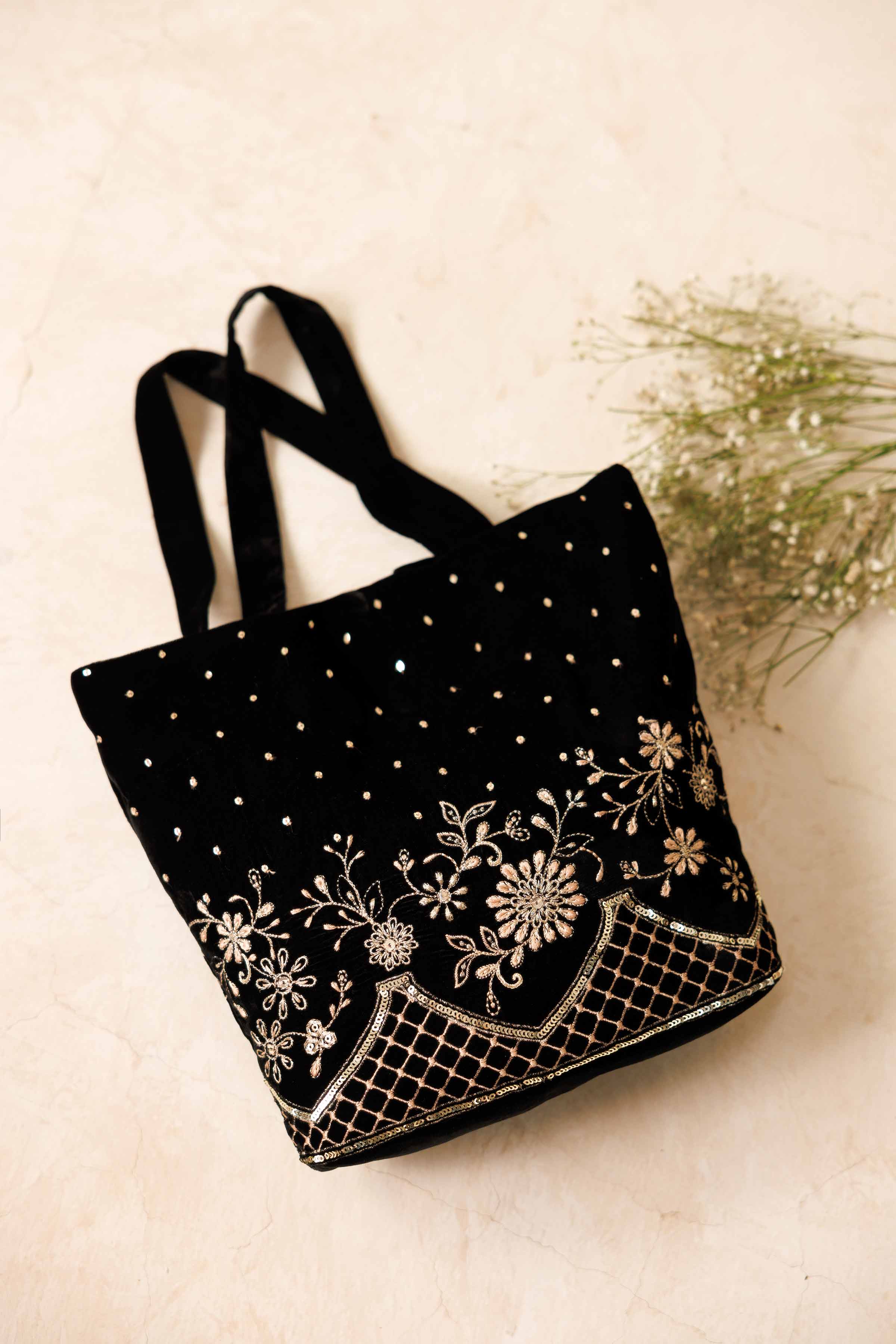 Embroidered Pouch - KFW25-149