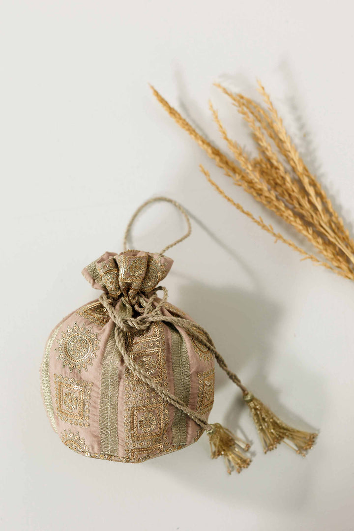 Embroidered Pouch - KFW25-152 for Women - Pret Collection | Nishat | Shop Online