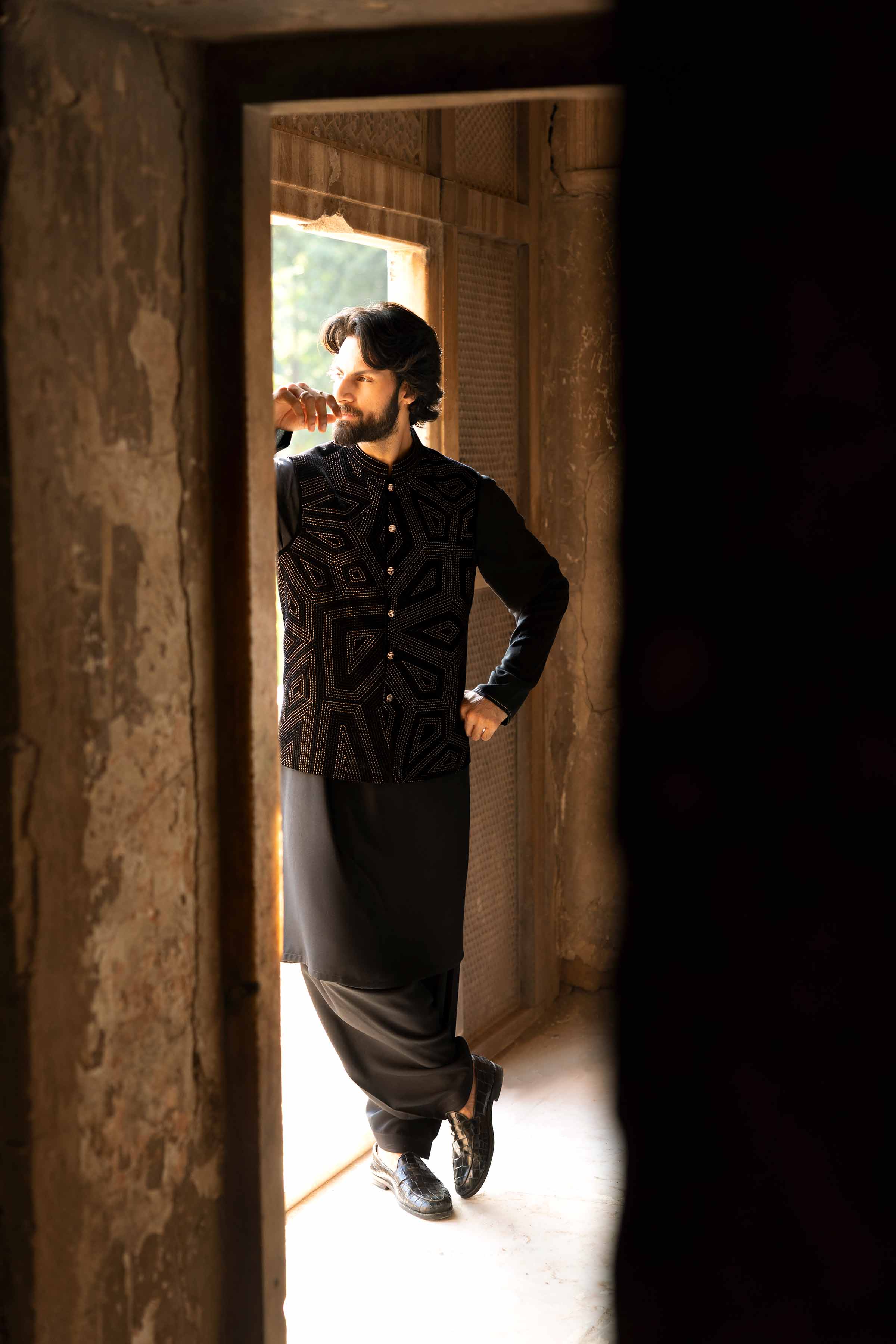 Embroidered Waistcoat - KNW25-08