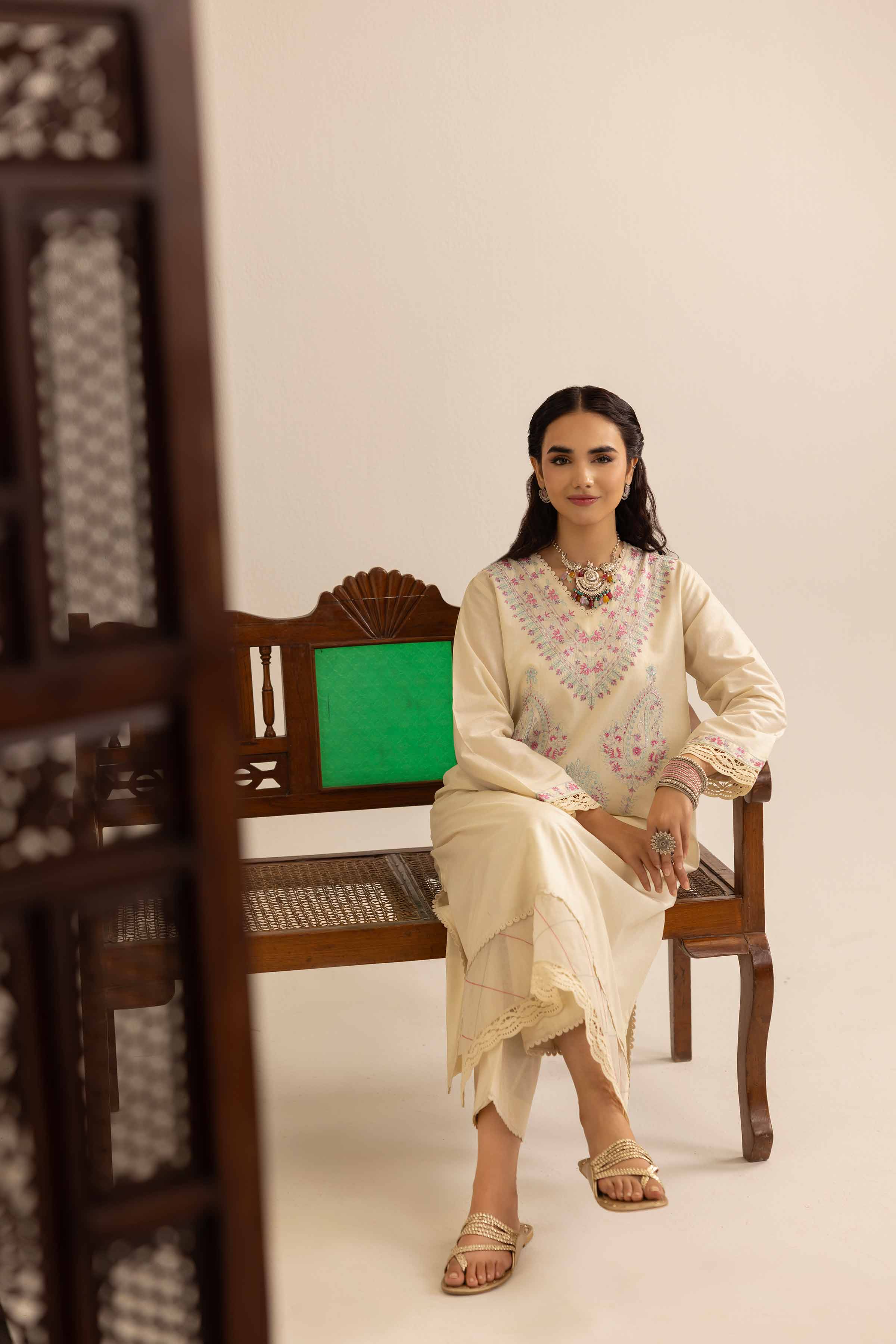2 Piece - Embroidered Suit - PE25-138