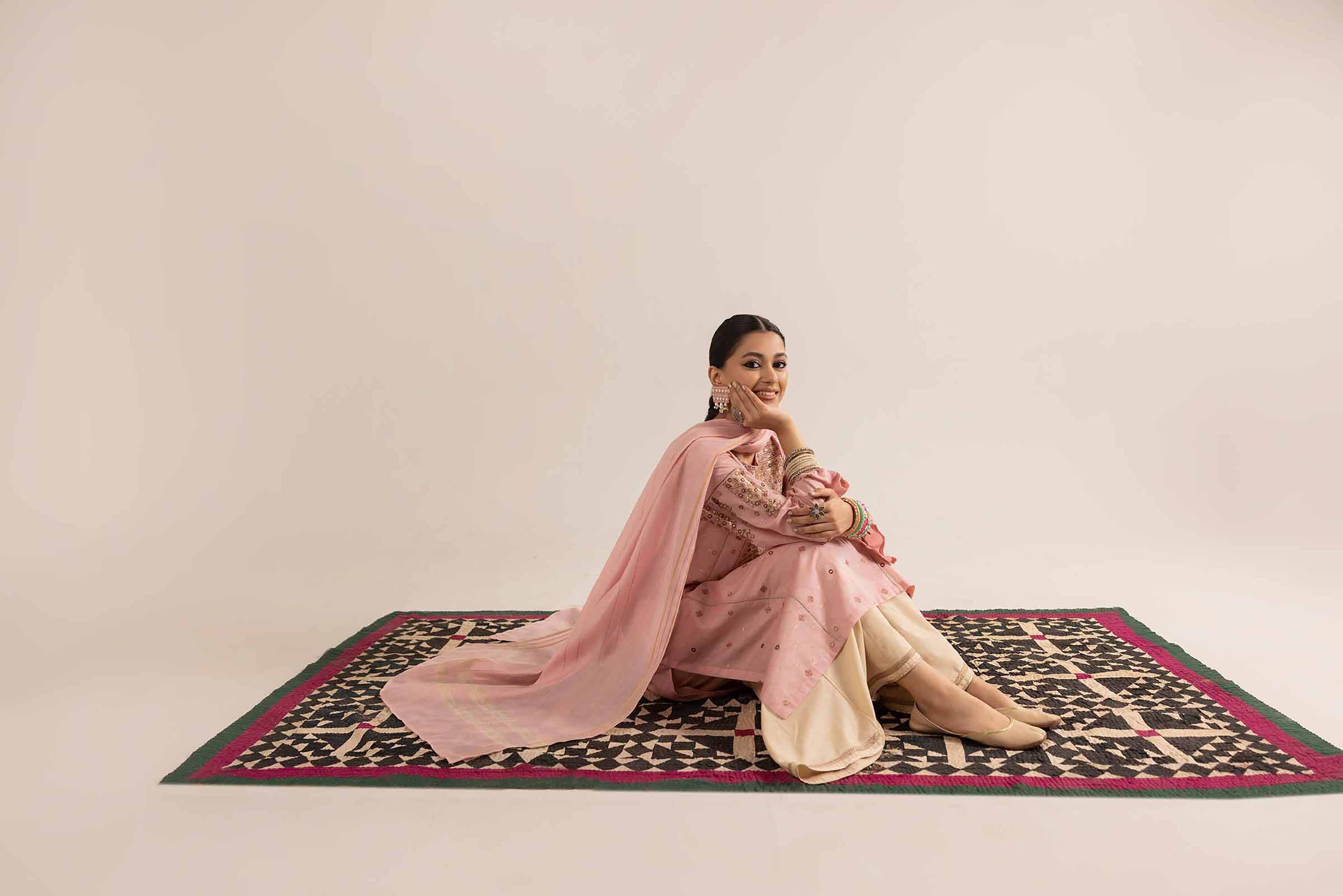 2 Piece - Embroidered Suit - PE25-157
