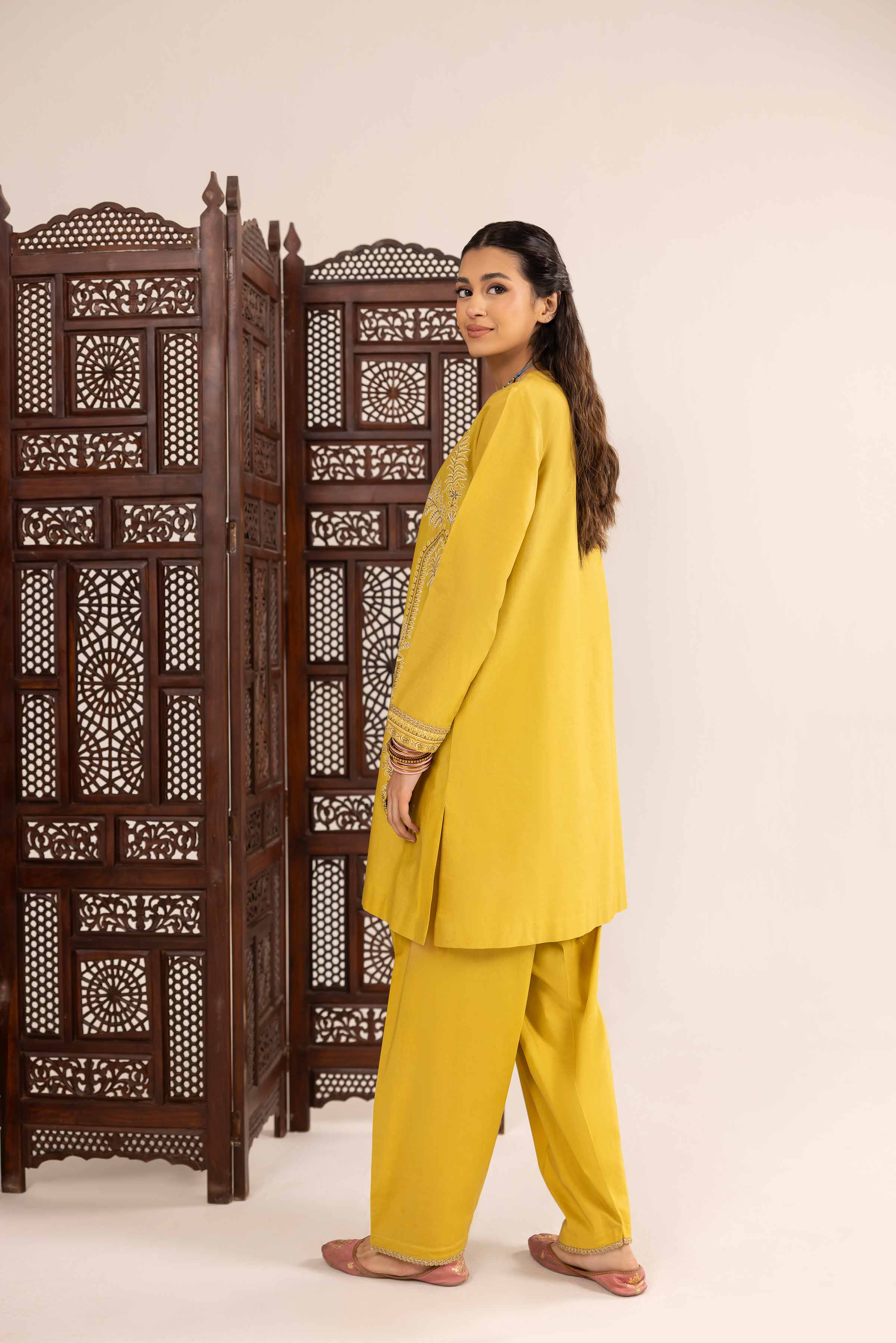 2 Piece - Embroidered Suit - PE25-161