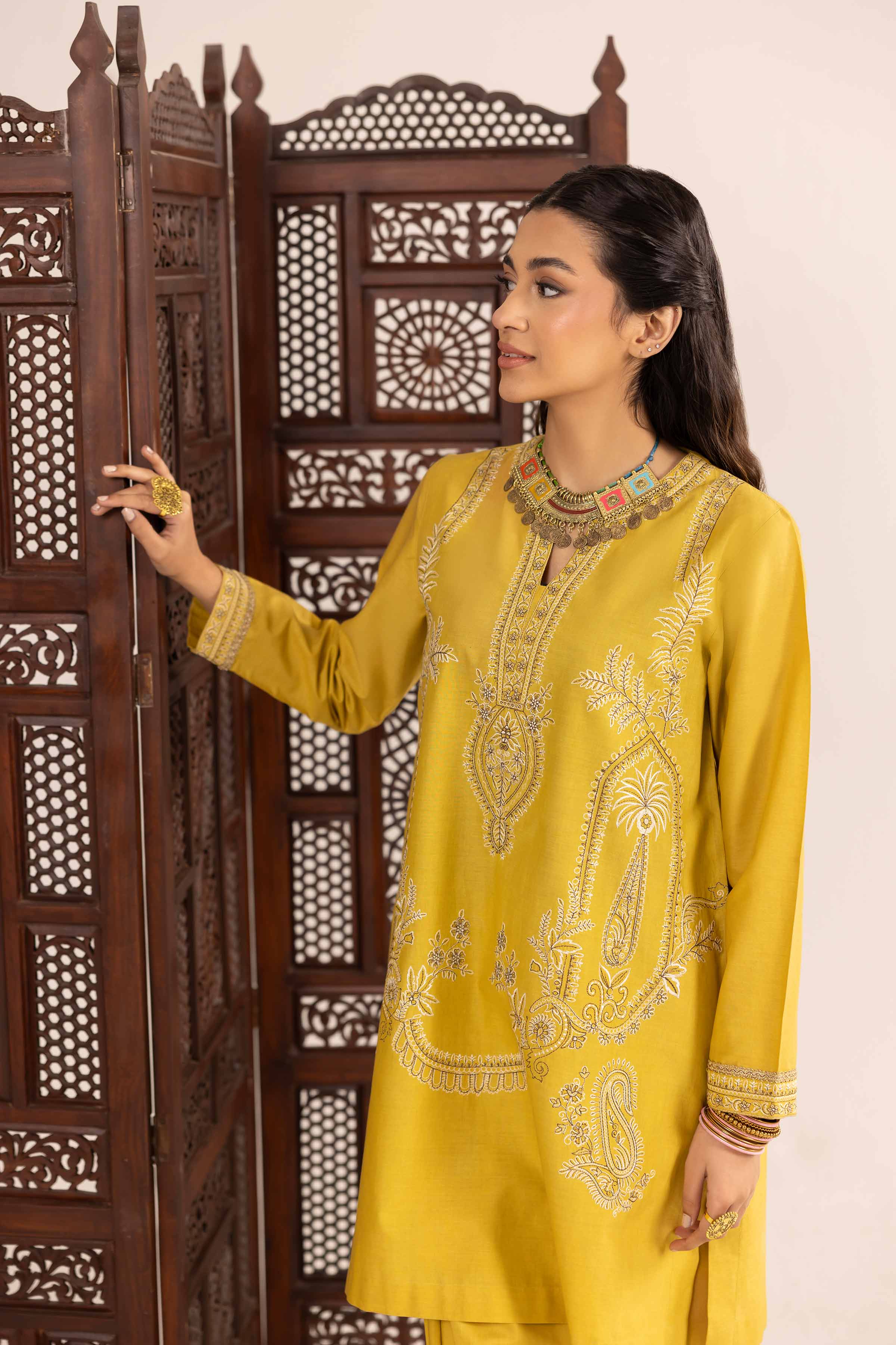 2 Piece - Embroidered Suit - PE25-161