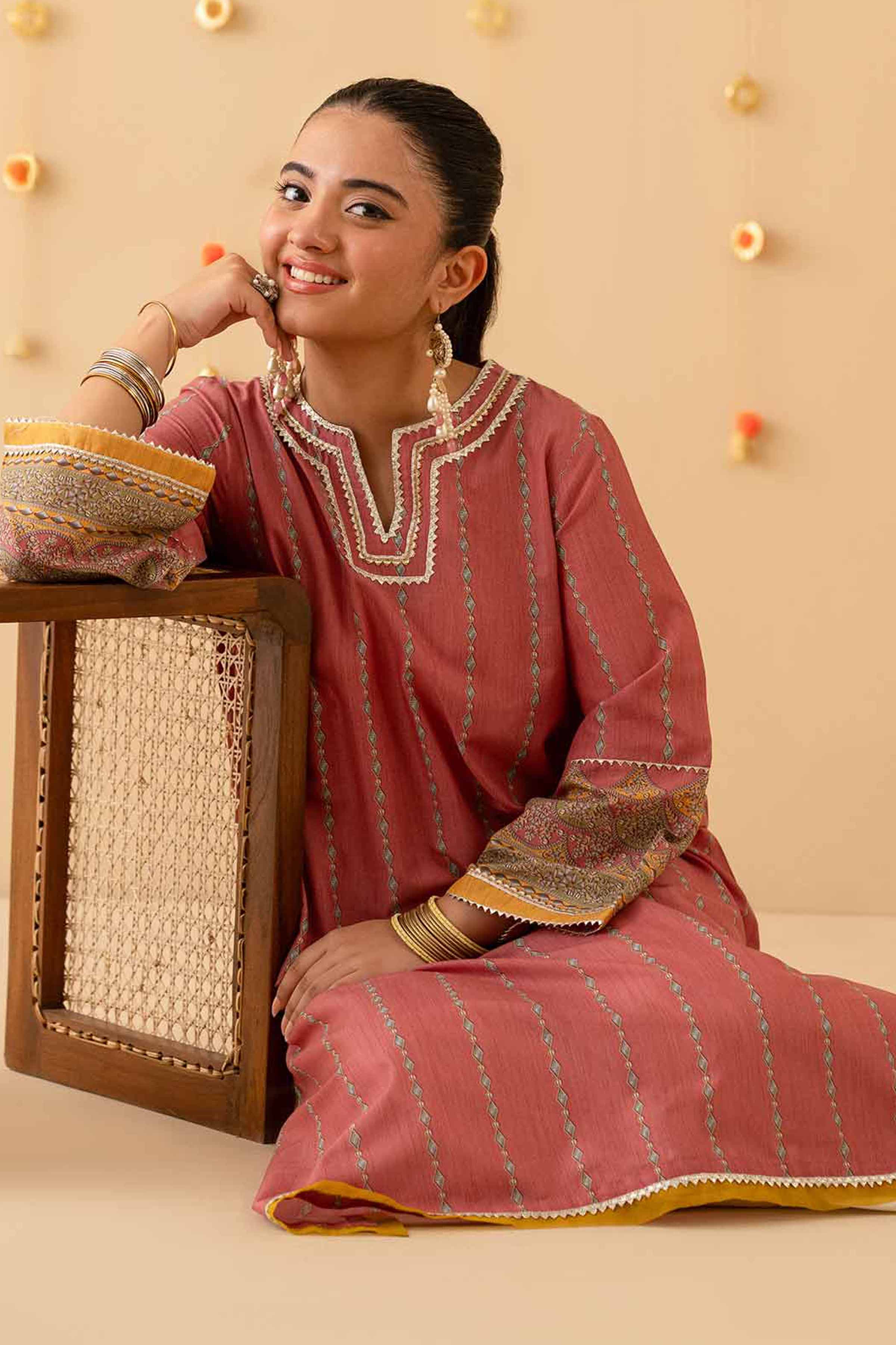 Printed Shirt - PE25-191 For Women - Pret Collection | Nishat | Shop Online