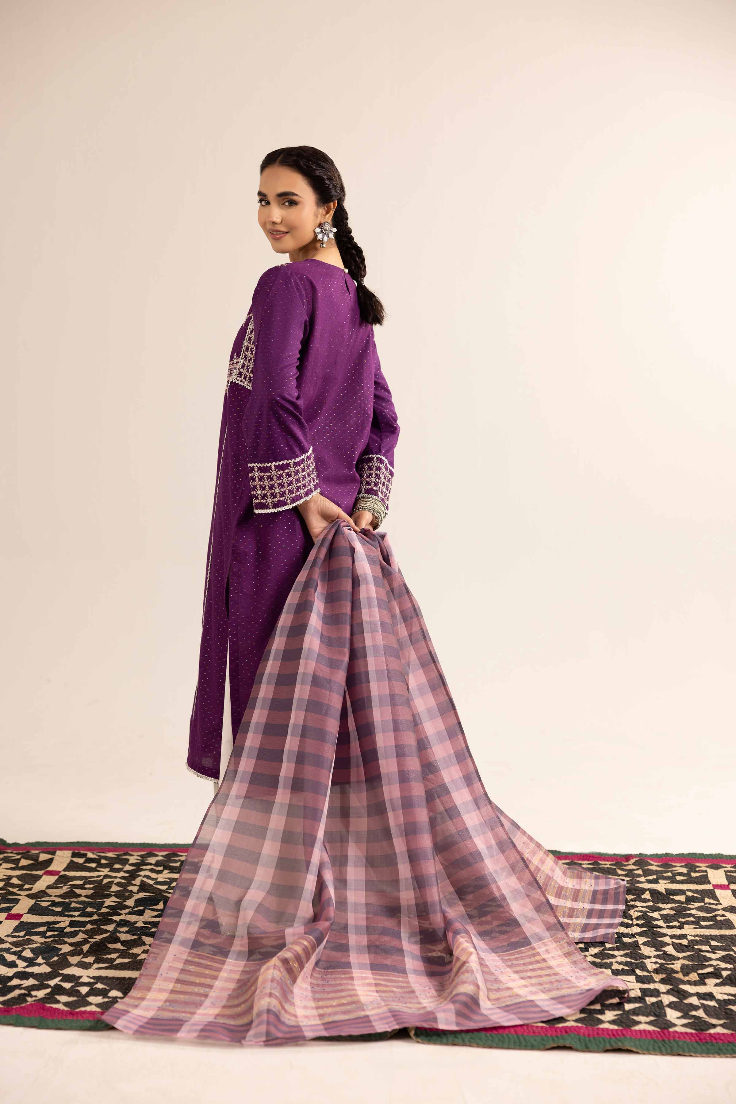 2 Piece - Embroidered Suit - PE25-262