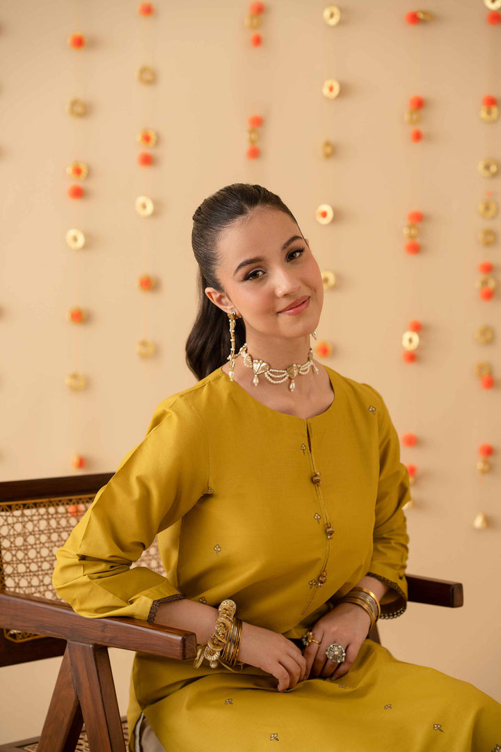 Embroidered Shirt - PE25-277 for Women - Pret Collection | Nishat | Shop Online