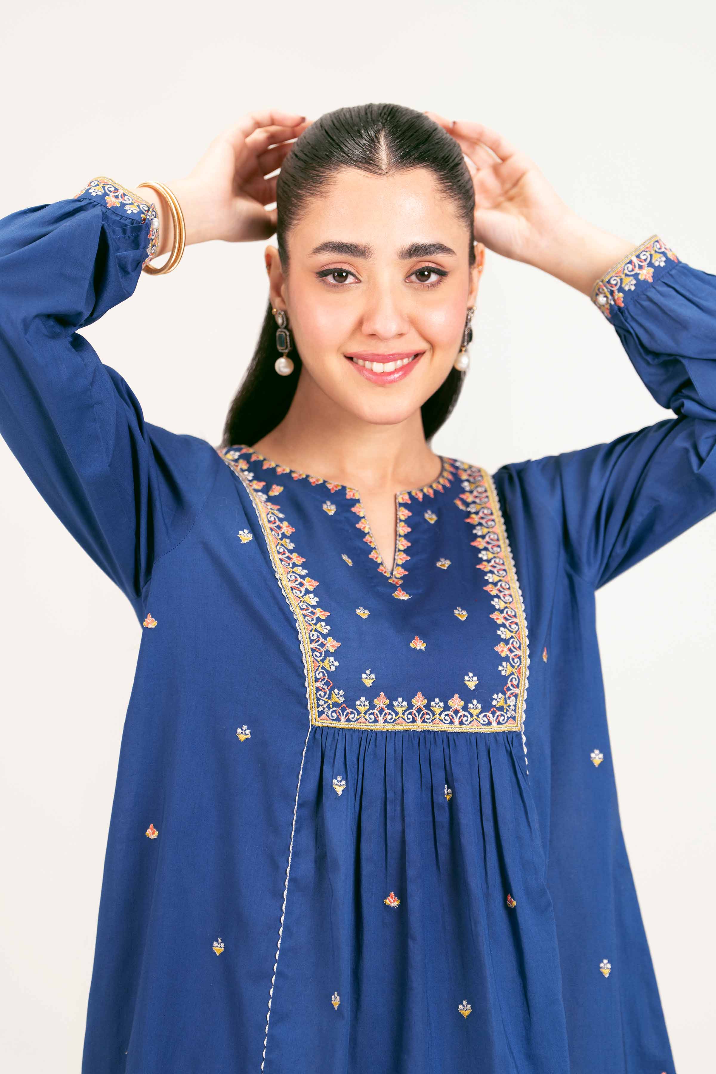 Embroidered Tunic - PE25-31