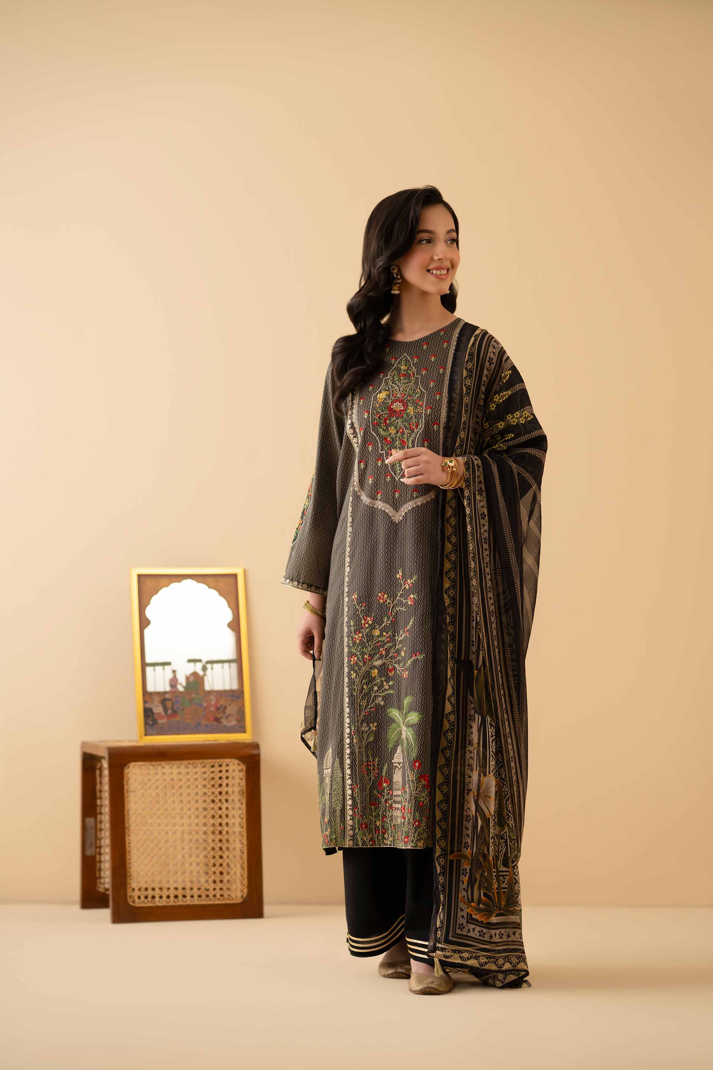 2 Piece - Printed Embroidered Suit - PE25-475