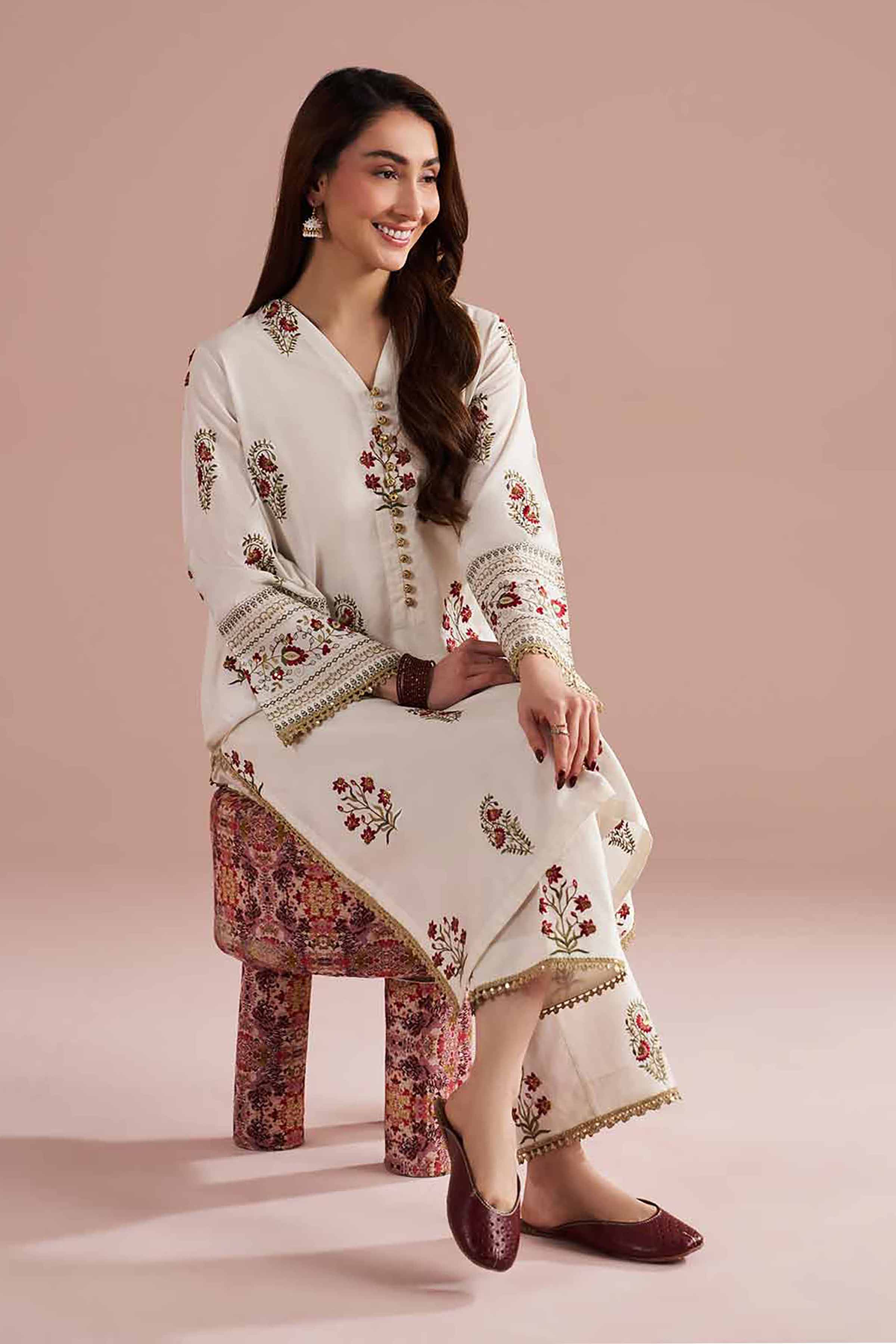 2 Piece - Embroidered Suit - PE26-242