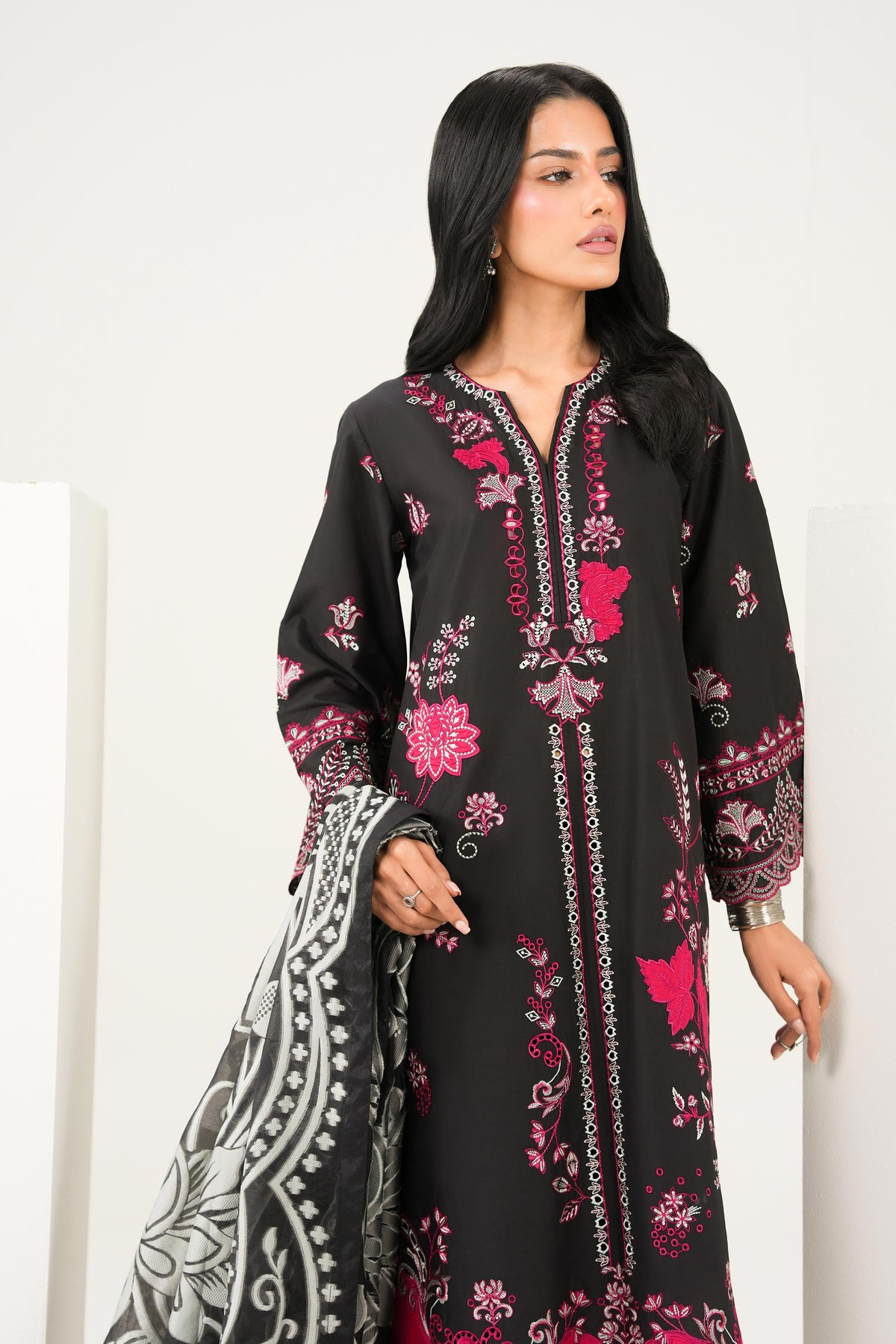 3 Piece - Embroidered Suit - PE26-547 for Women -  Pret Collection | Nishat | Shop Online