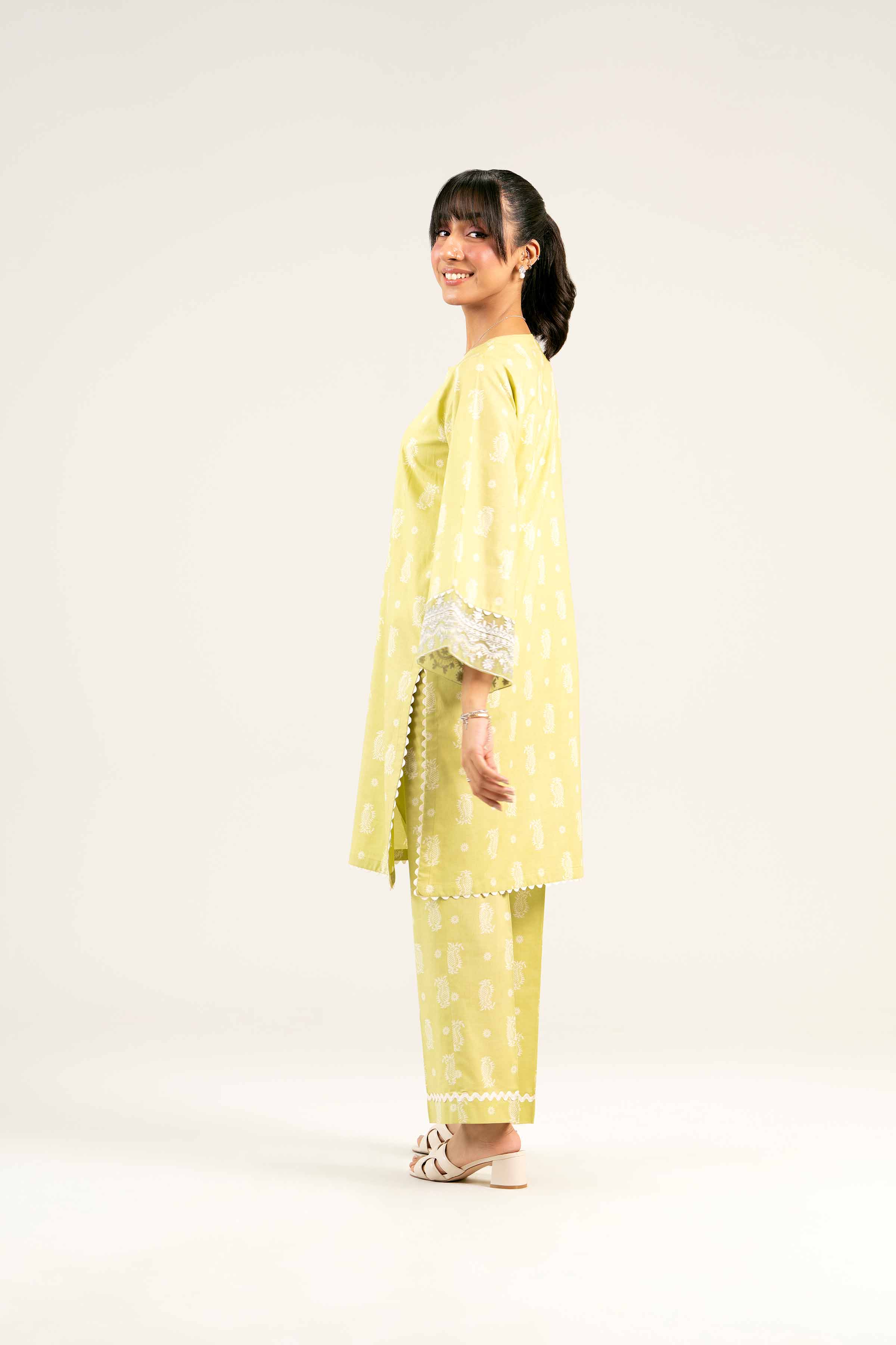 2 Piece - Printed Embroidered Suit - PS25-26